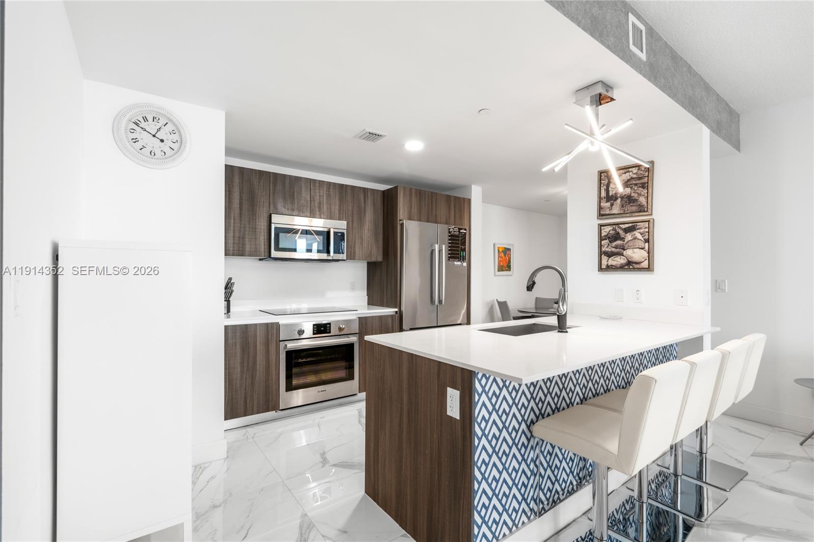 ARIA ON THE BAY CONDO - Residential