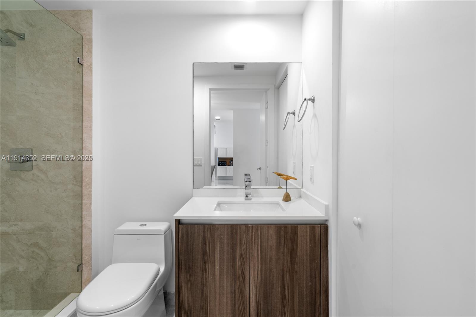 ARIA ON THE BAY CONDO - Residential