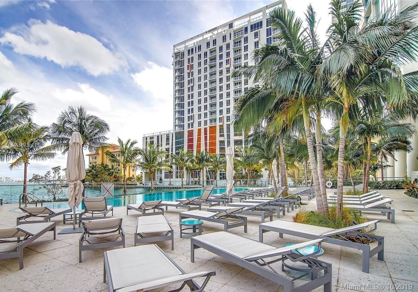 ICON BAY CONDO - Residential