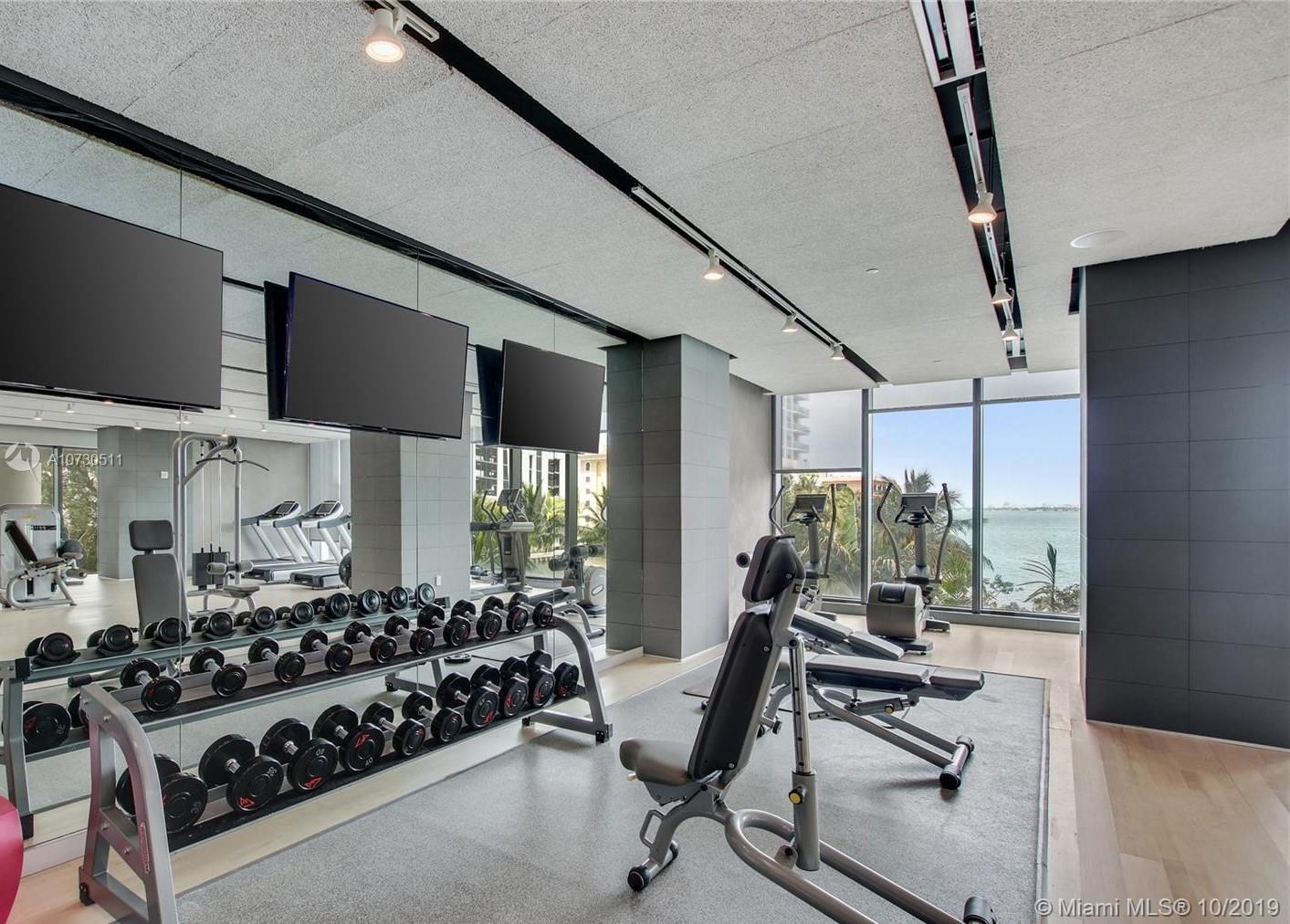 ICON BAY CONDO - Residential