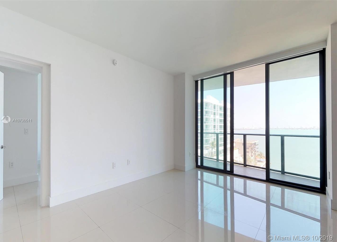 ICON BAY CONDO - Residential