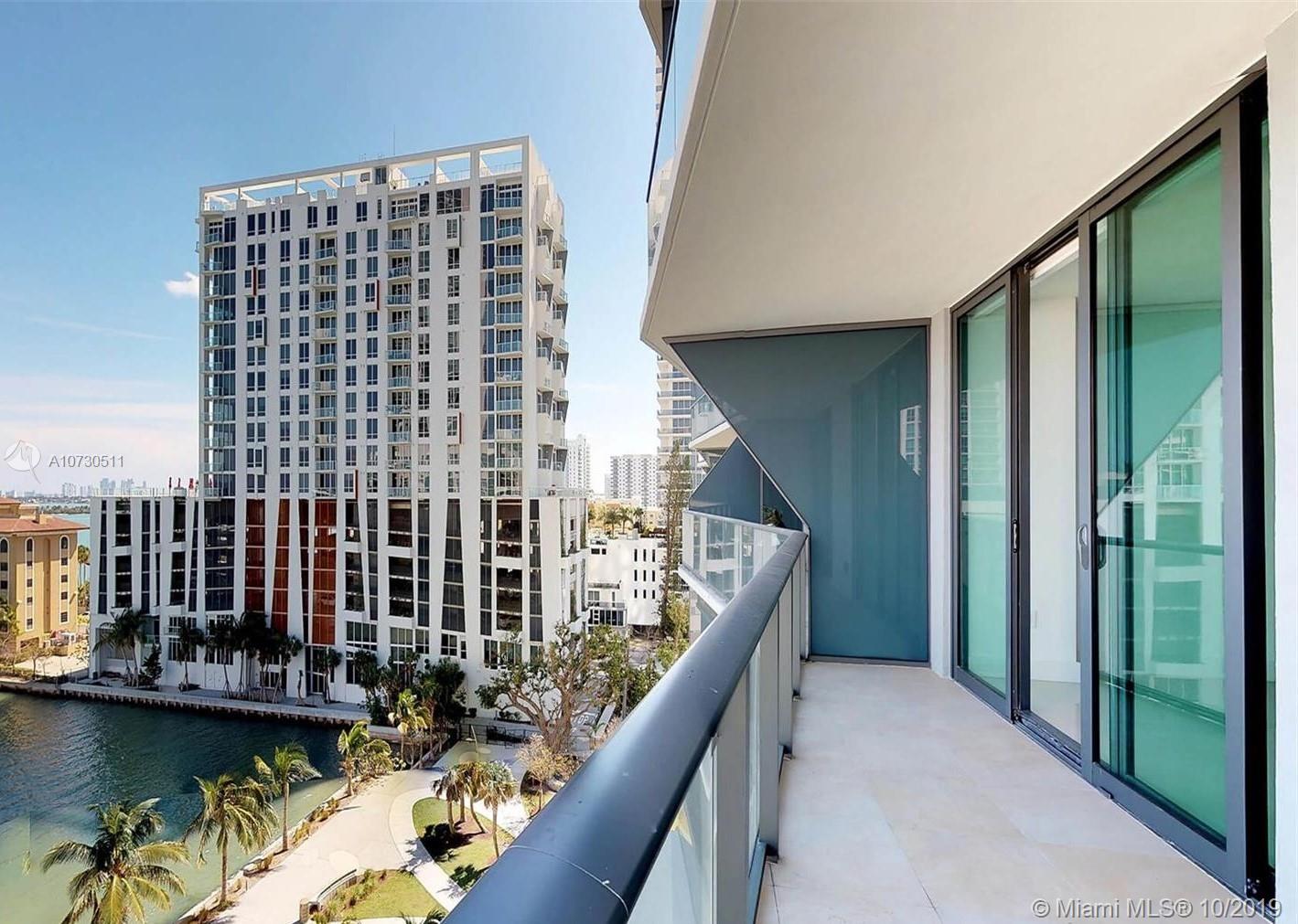 ICON BAY CONDO - Residential