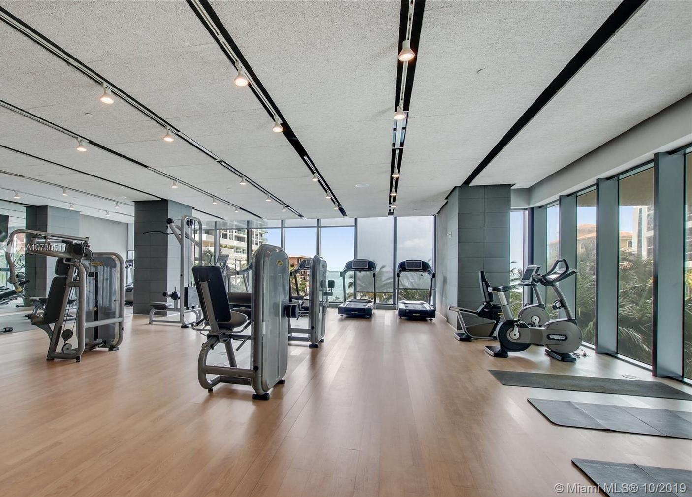 ICON BAY CONDO - Residential