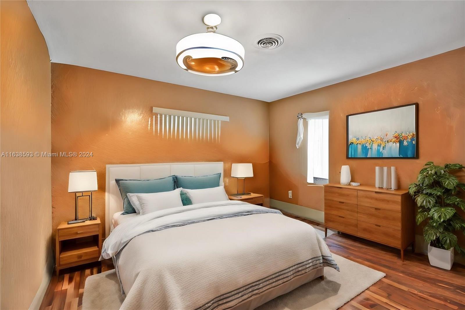 LLOYD ESTATES - Residential
