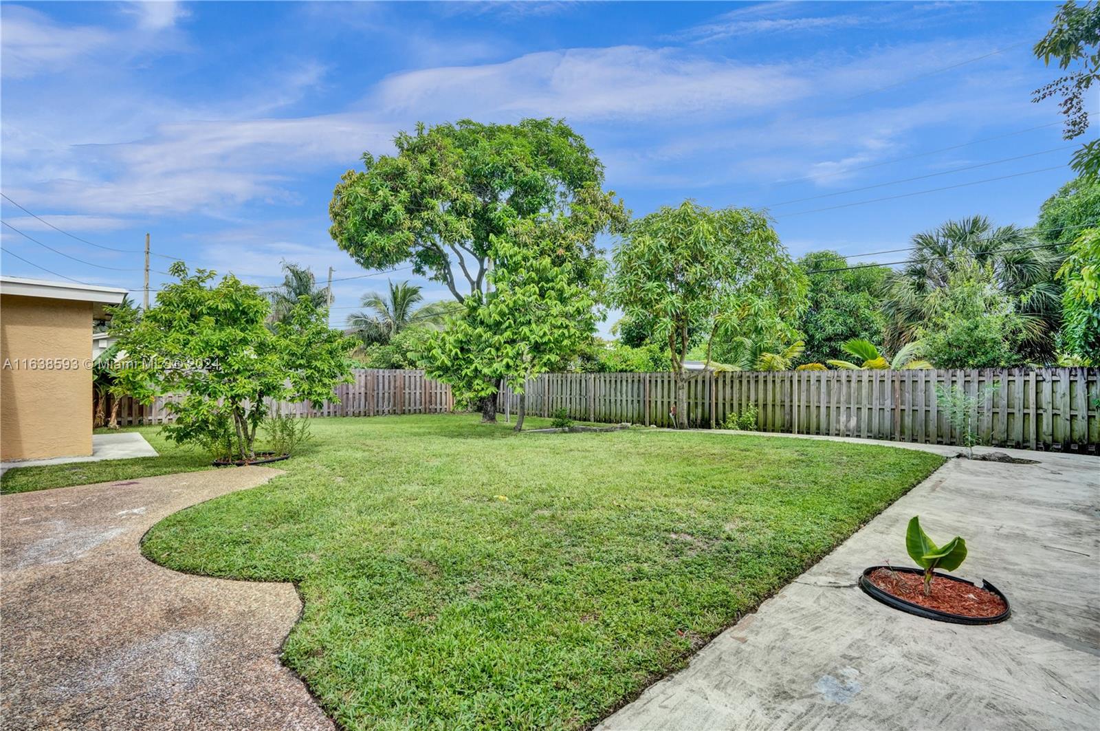 LLOYD ESTATES - Residential