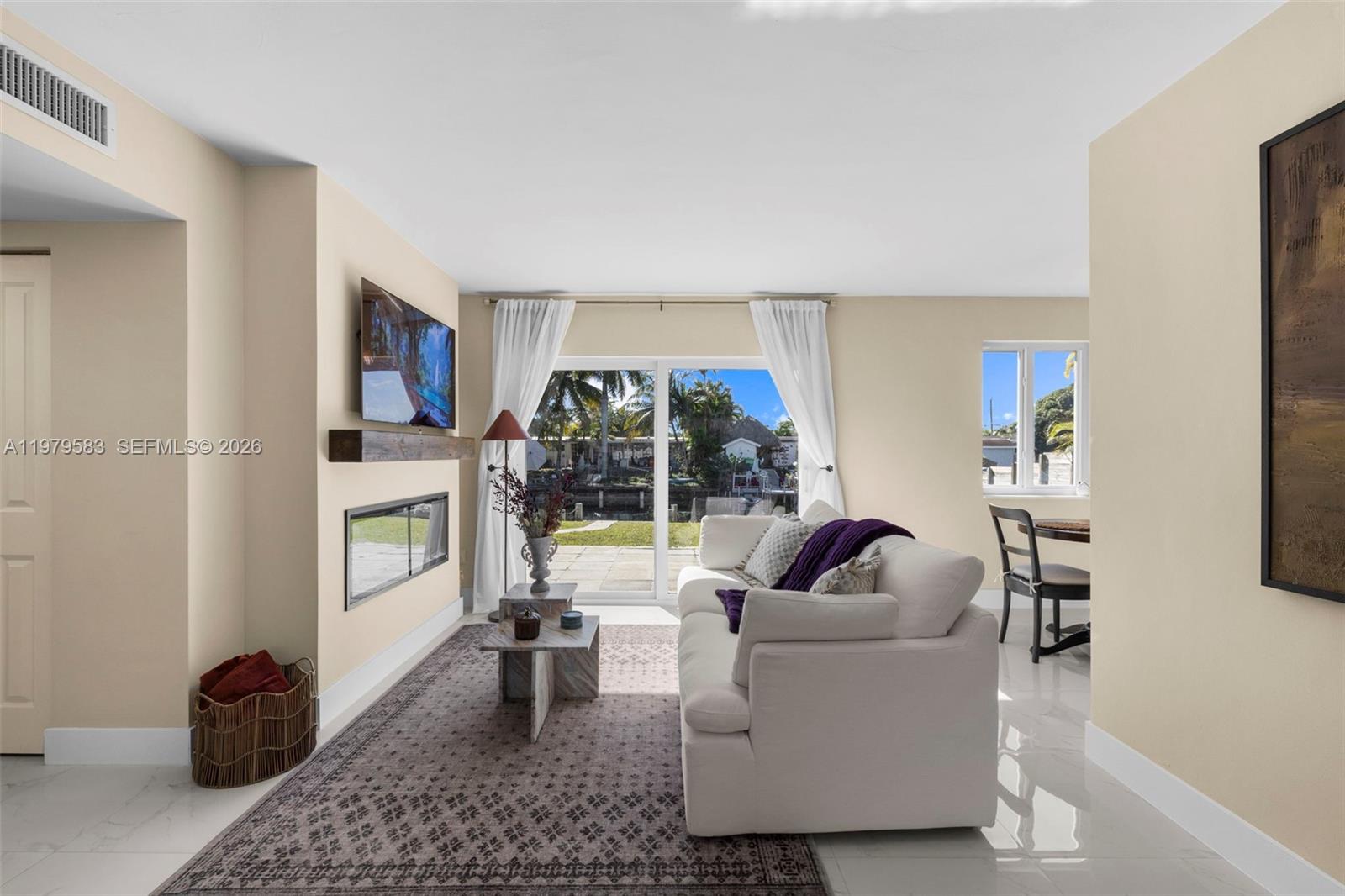 WESTWOOD LAKE 3RD ADDN - Residential Lease