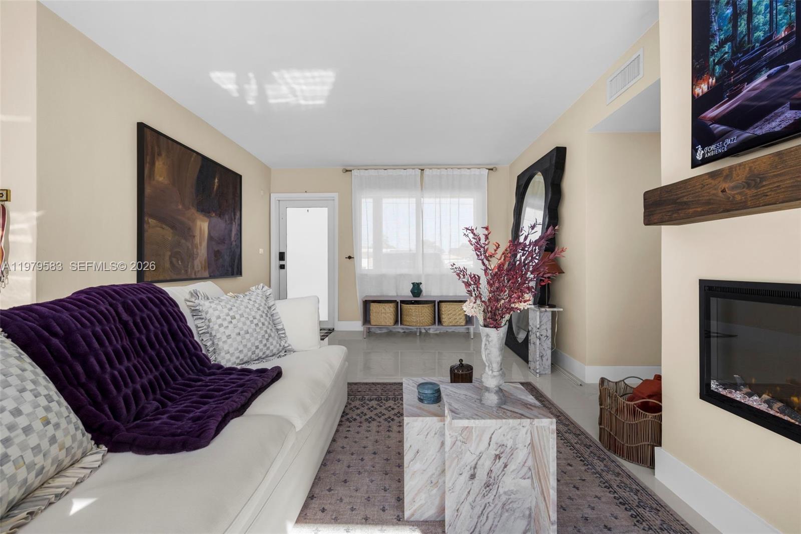 WESTWOOD LAKE 3RD ADDN - Residential Lease