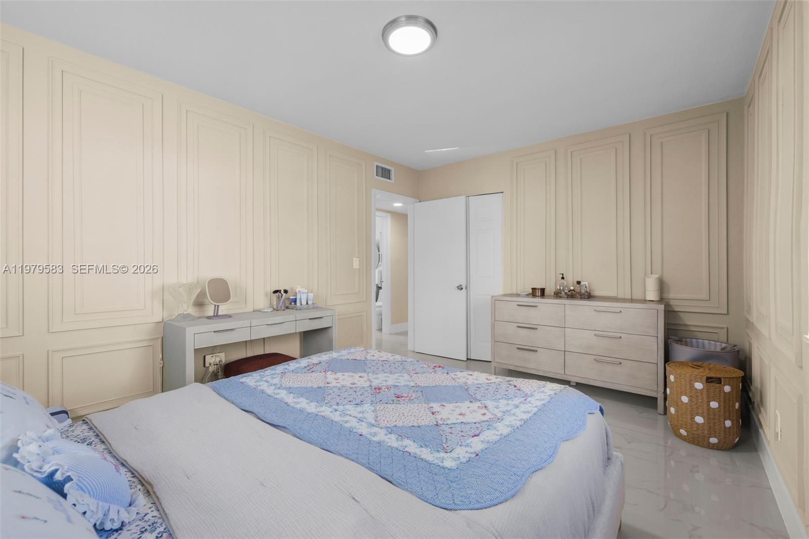 WESTWOOD LAKE 3RD ADDN - Residential Lease