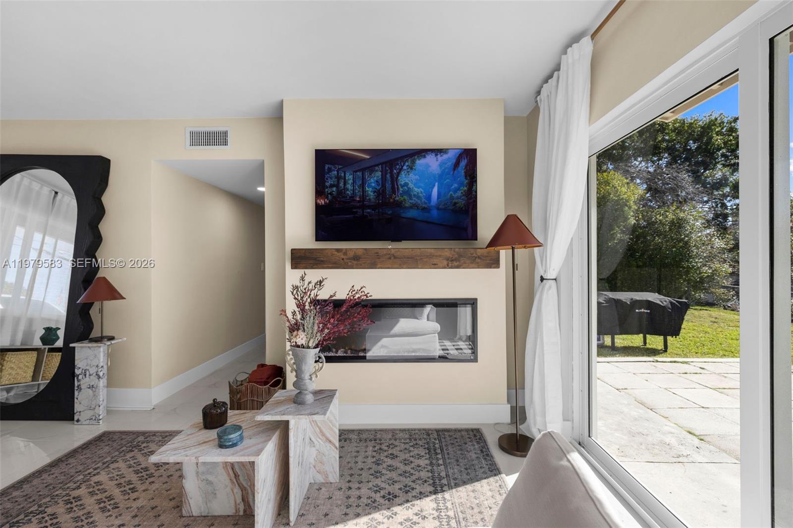 WESTWOOD LAKE 3RD ADDN - Residential Lease