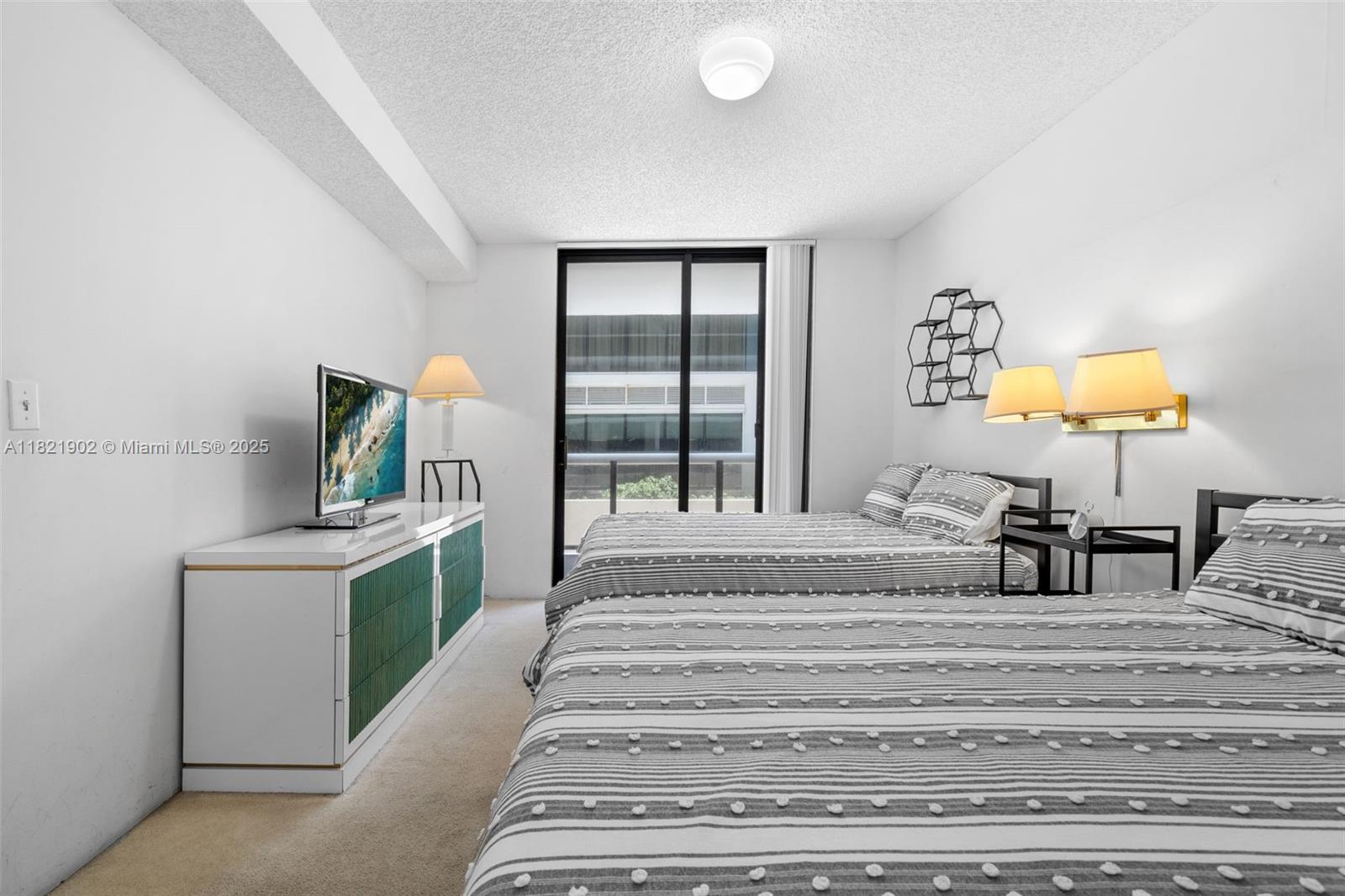 THE WAVES CONDO - Residential