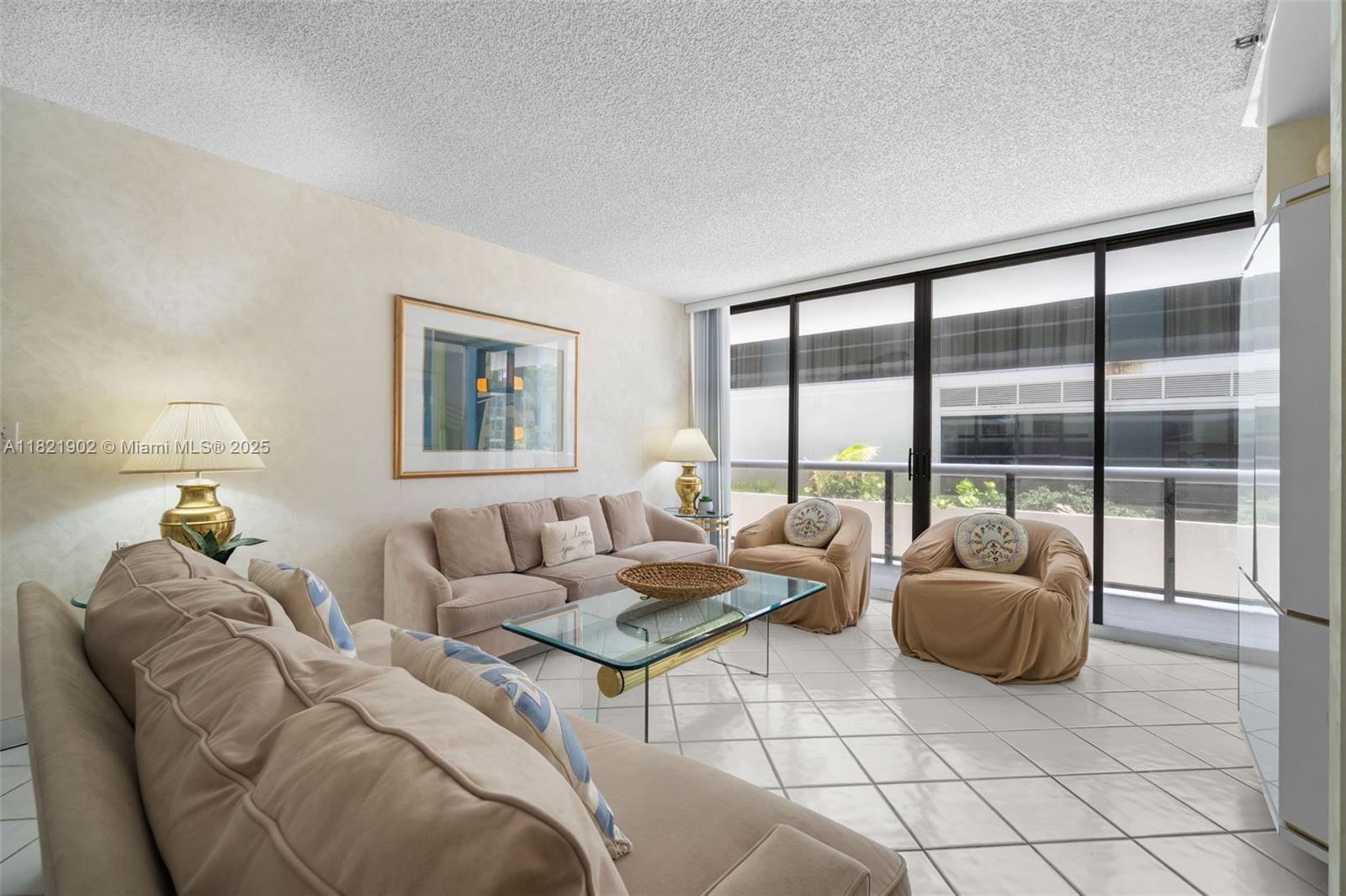 9455 Collins Ave 305