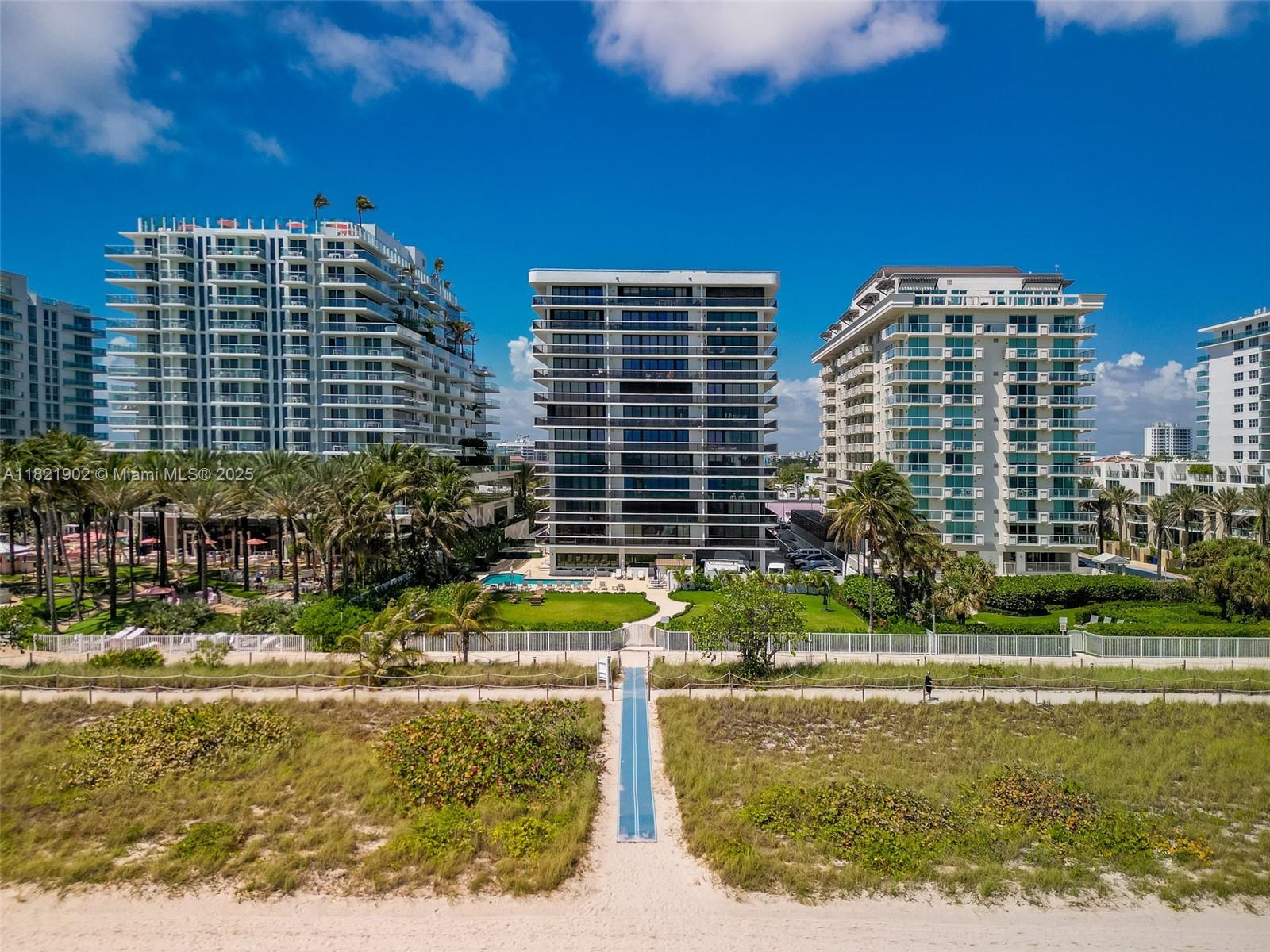 THE WAVES CONDO - Residential