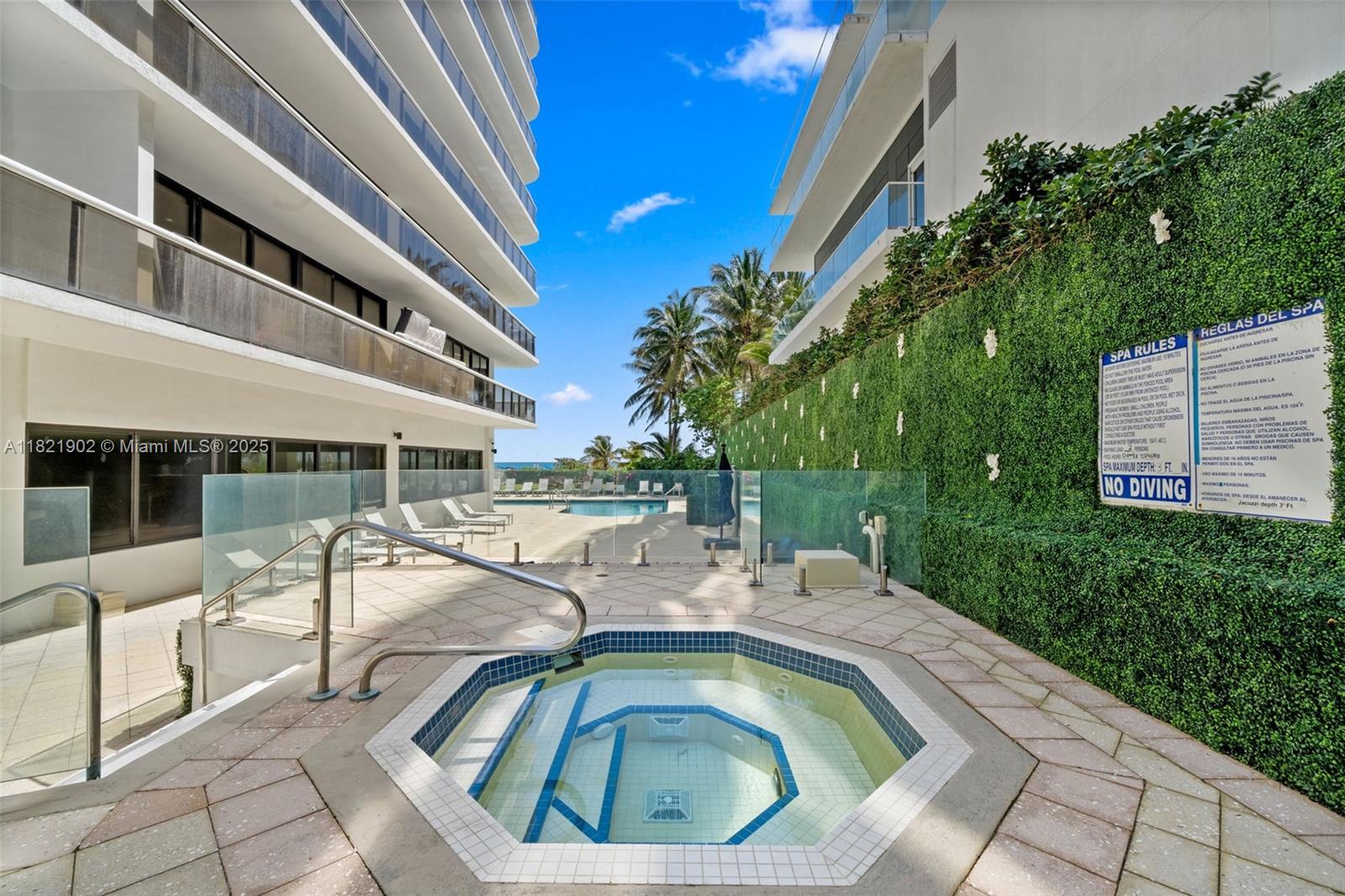 THE WAVES CONDO - Residential