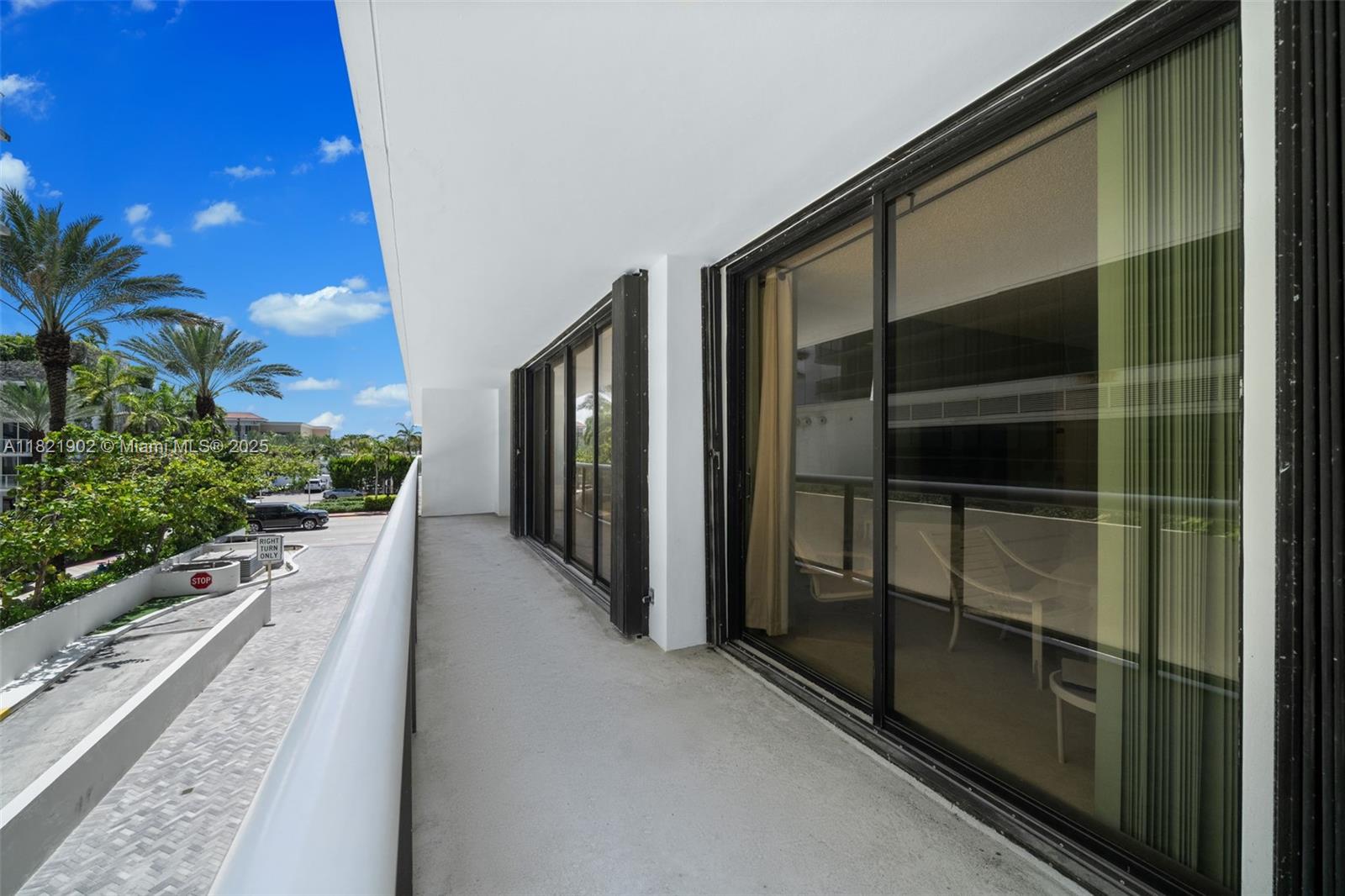 THE WAVES CONDO - Residential