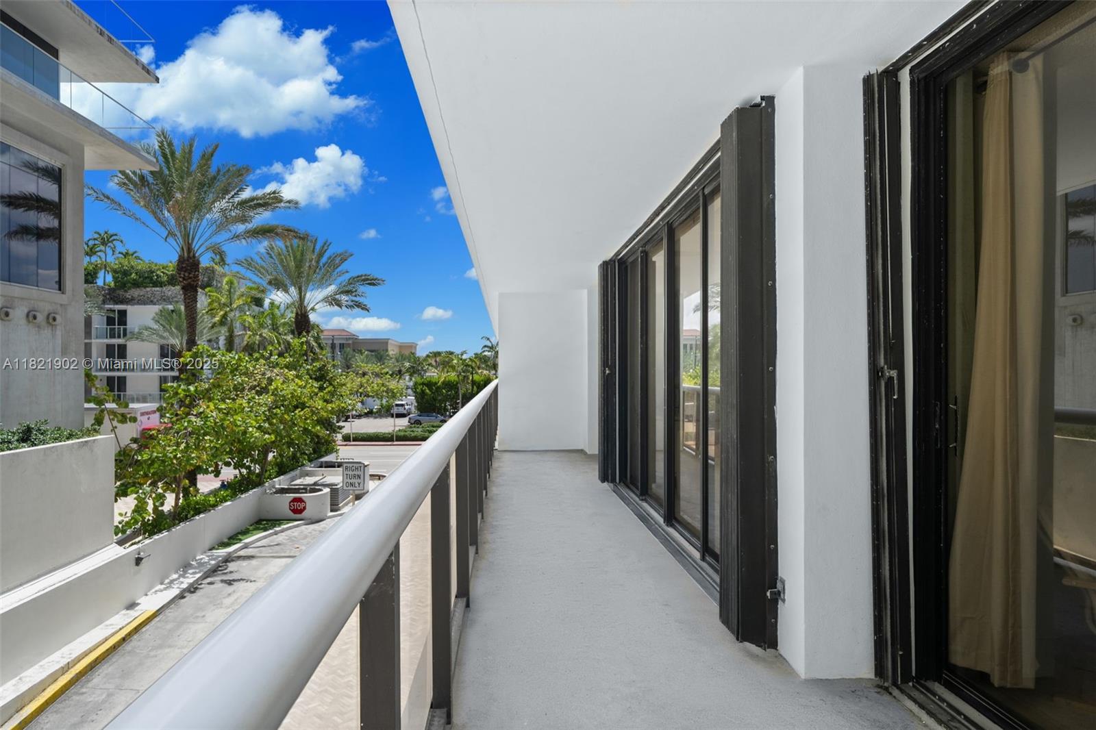THE WAVES CONDO - Residential