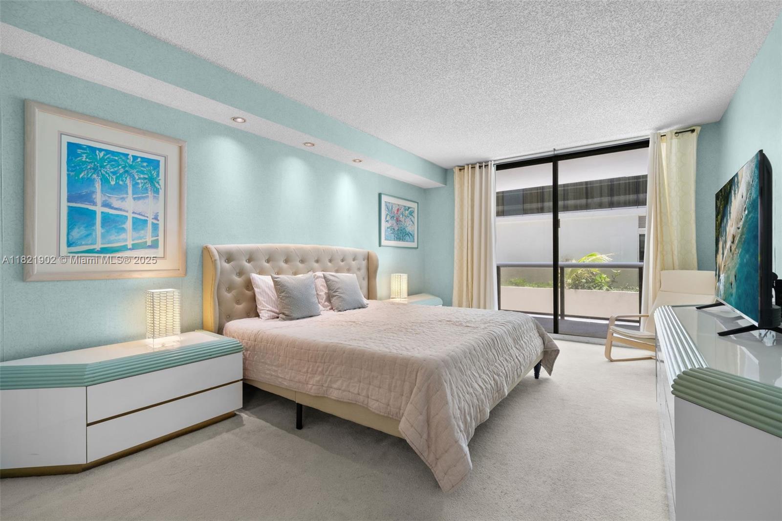 THE WAVES CONDO - Residential