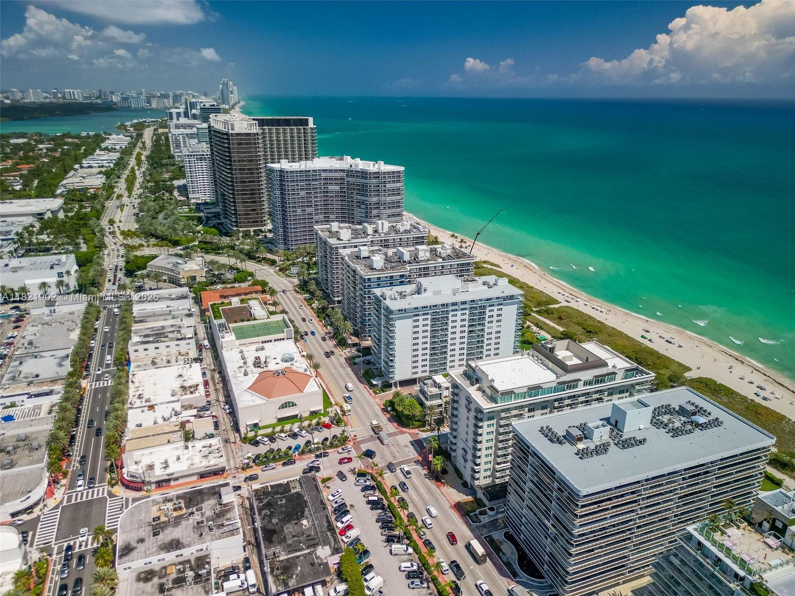THE WAVES CONDO - Residential