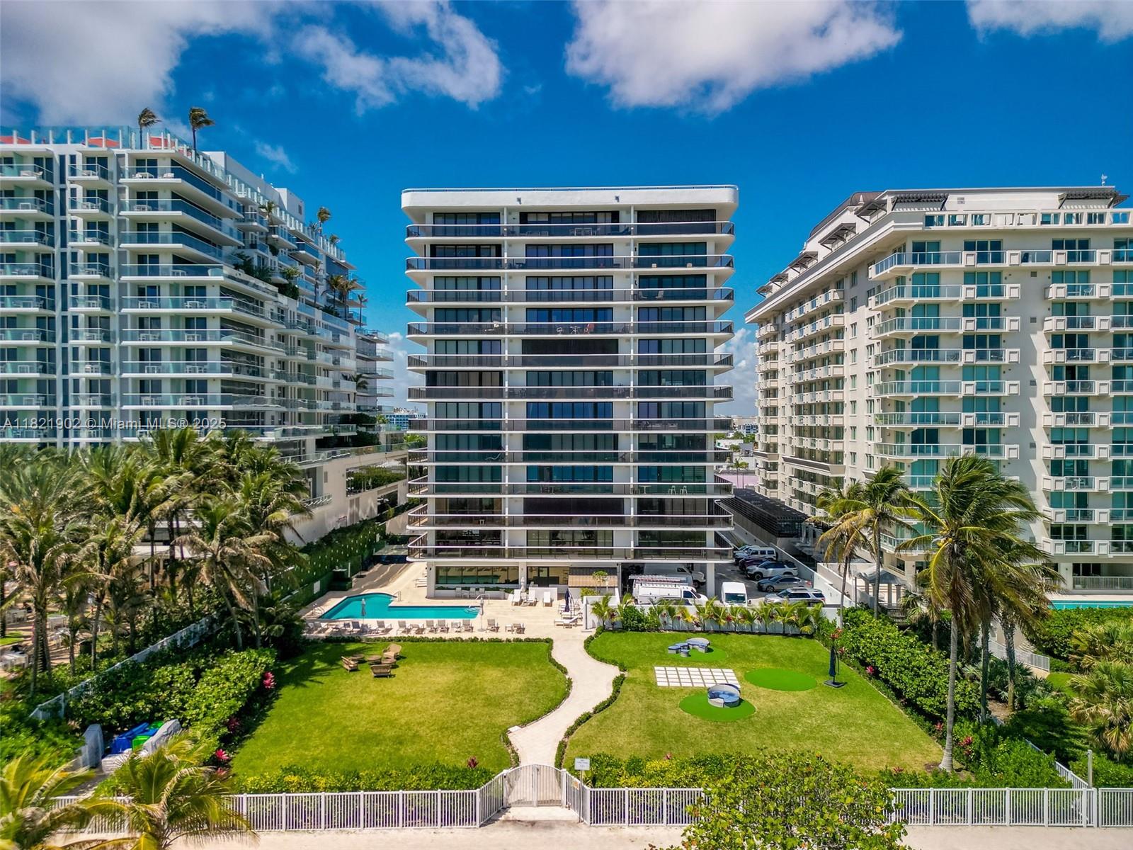 THE WAVES CONDO - Residential