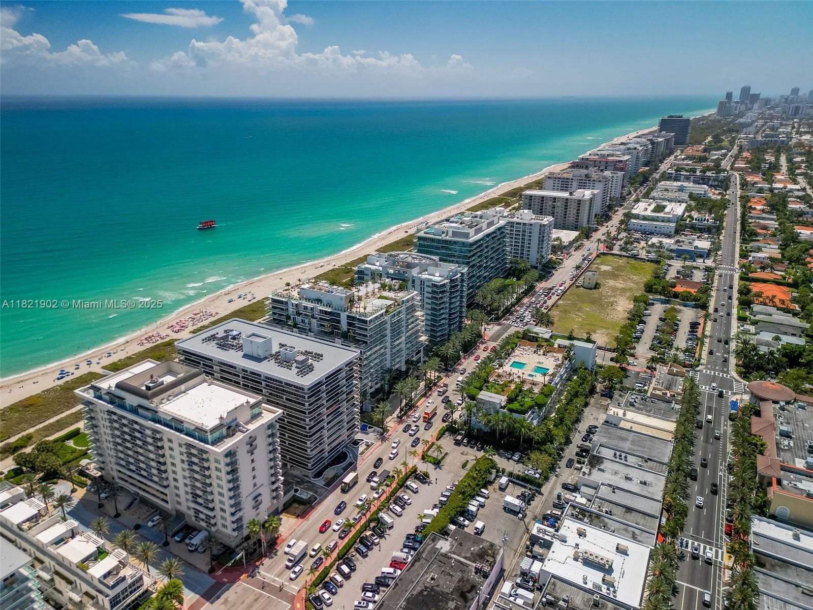 THE WAVES CONDO - Residential
