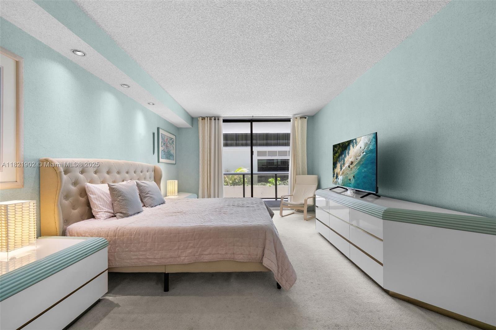 THE WAVES CONDO - Residential