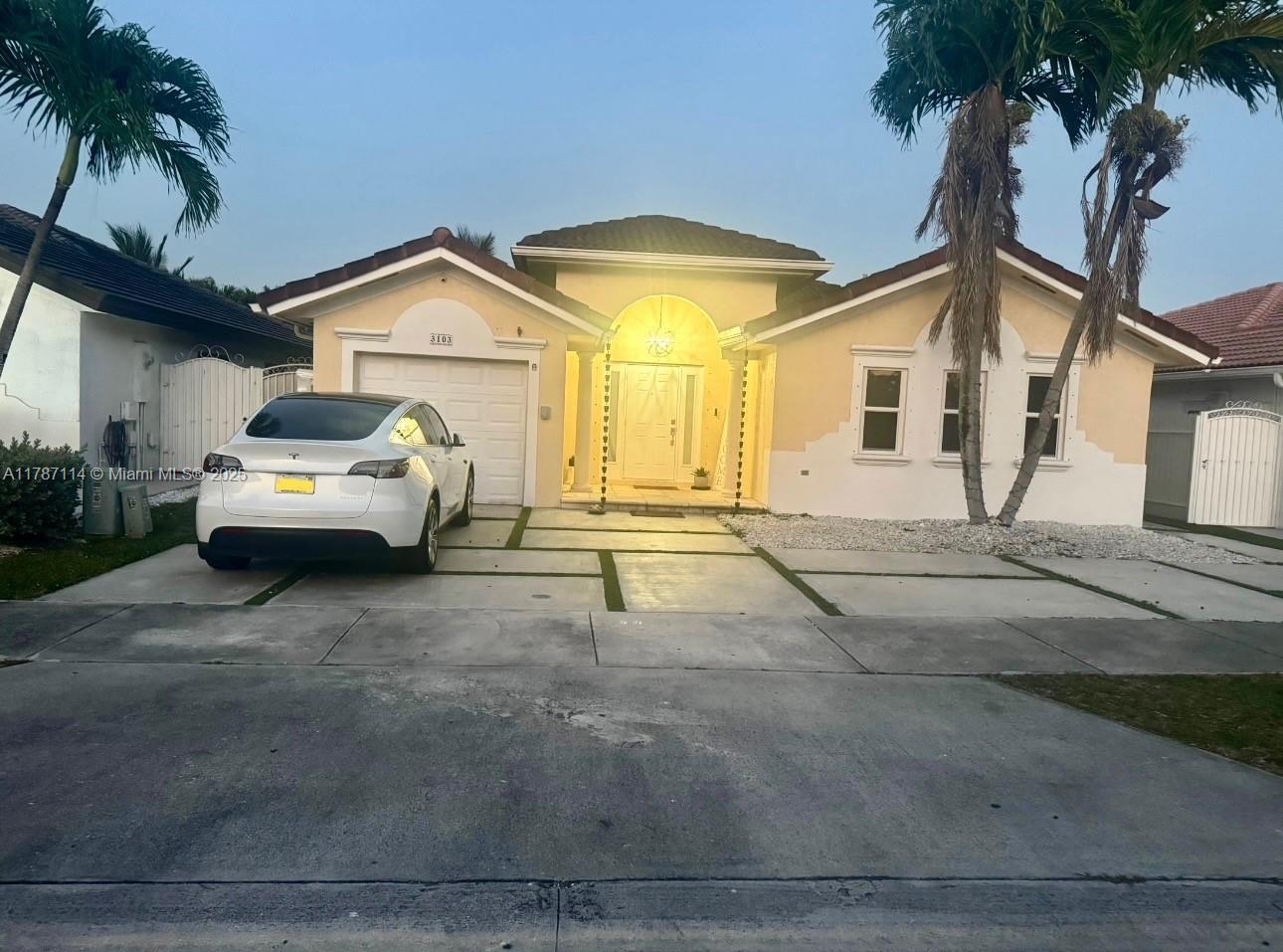 Rental Property at 3103 Sw 150th Ct, Miami, Broward County, Florida - Bedrooms: 3 
Bathrooms: 2  - $3,700 MO.