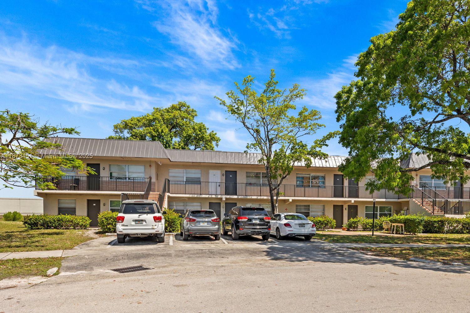 304 NW 30th Ct 102