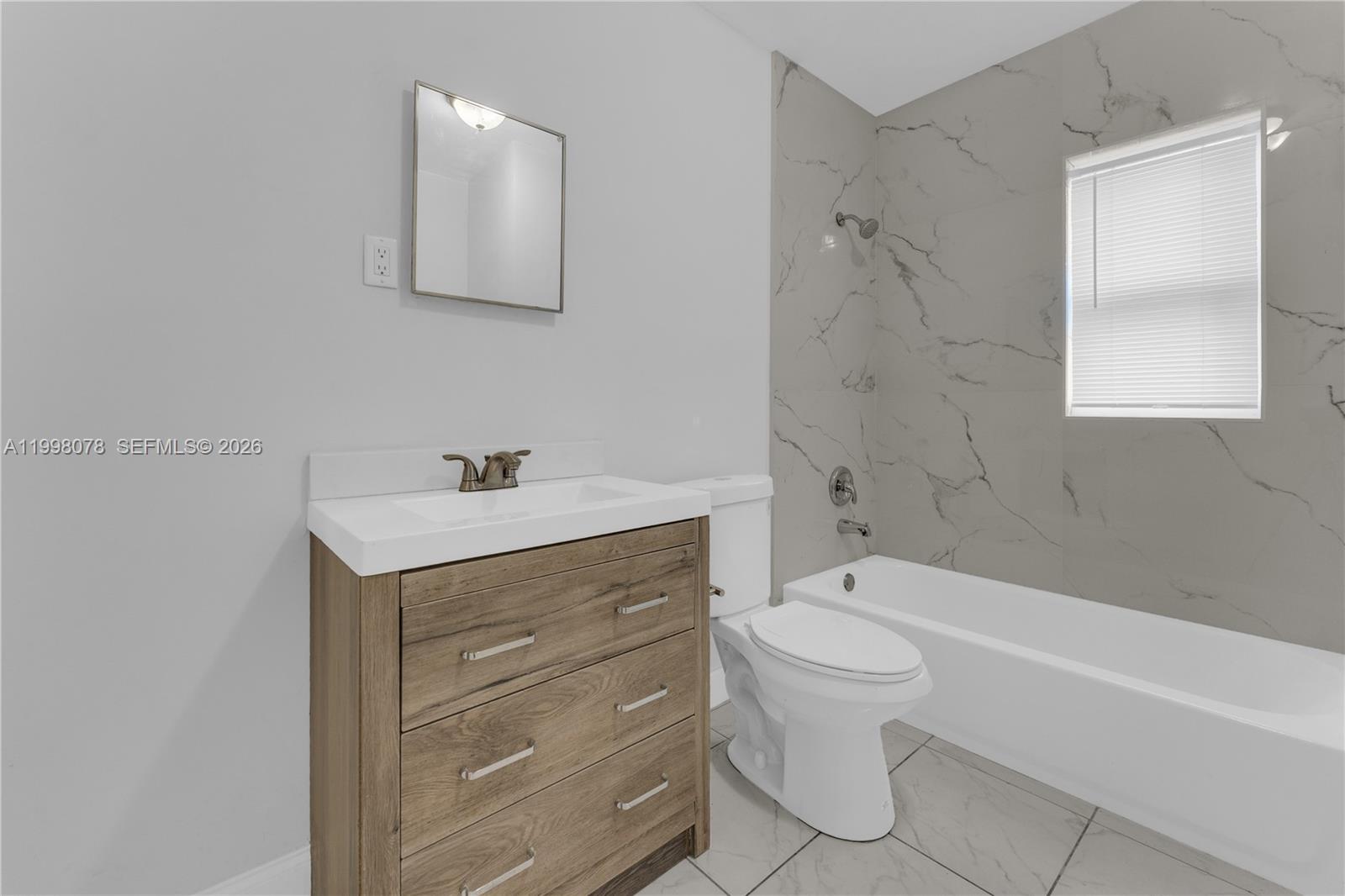 PARA VILLA HEIGHTS - Residential