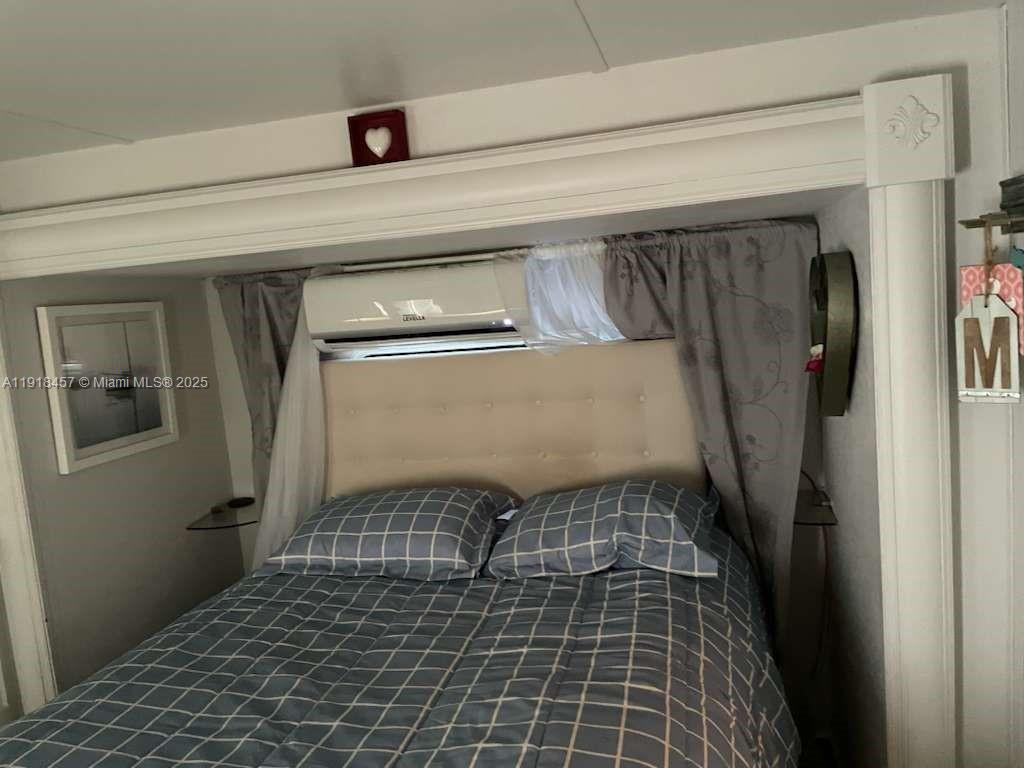 WINDLEY KEY MOBILE HOME P - Residential