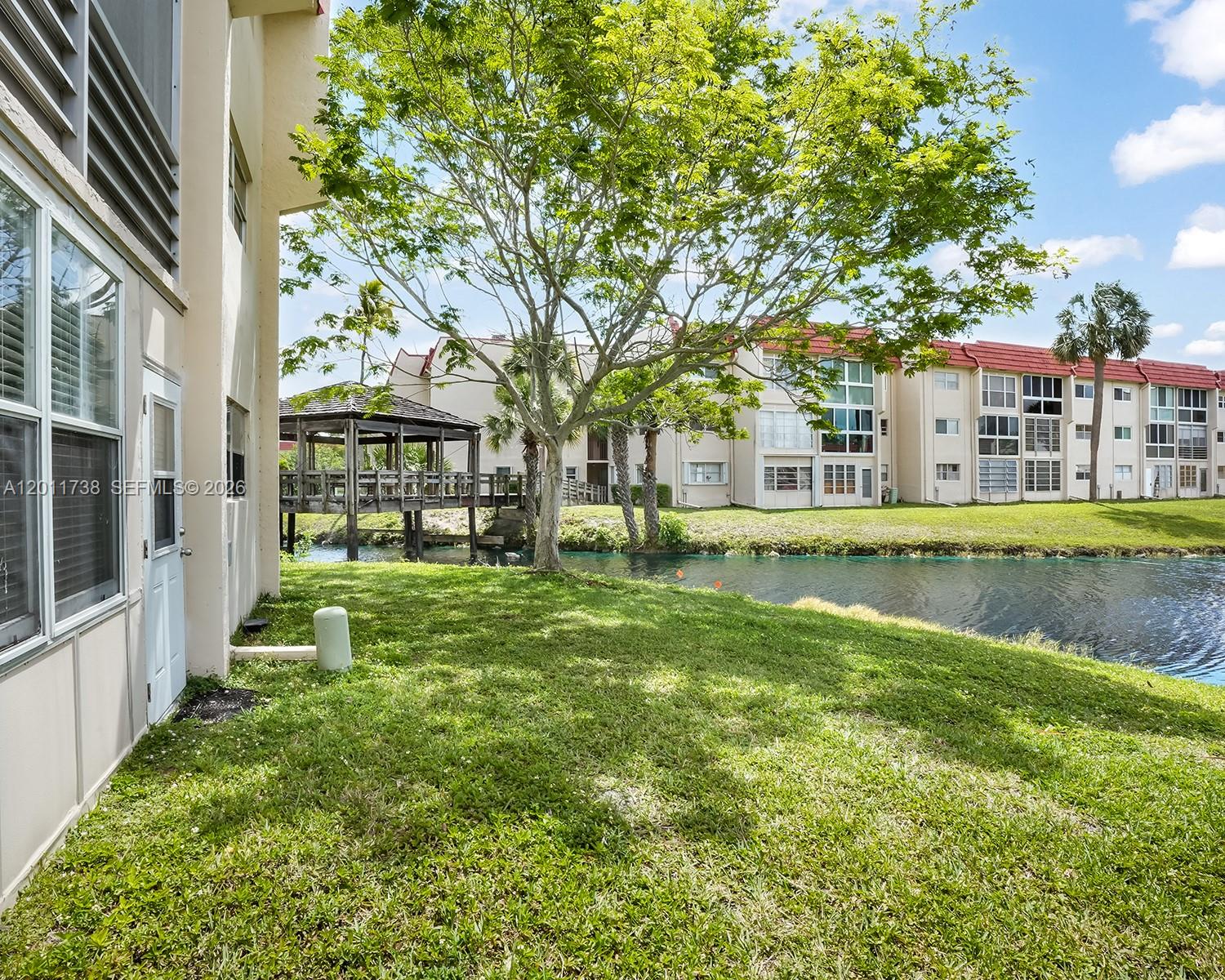 SUNRISE LAKES 3 CONDO - Residential