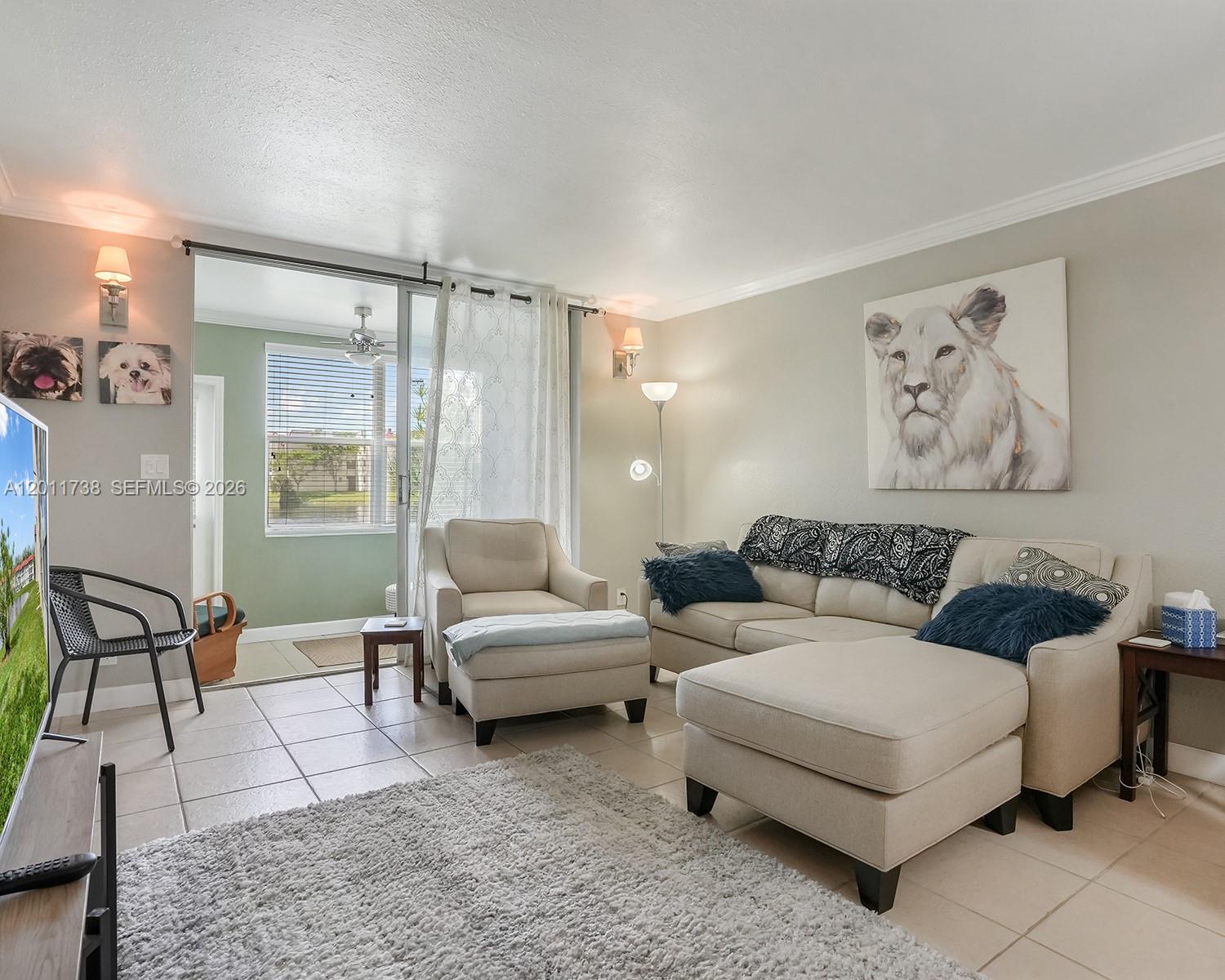 2900 W Sunrise Lakes Dr 101