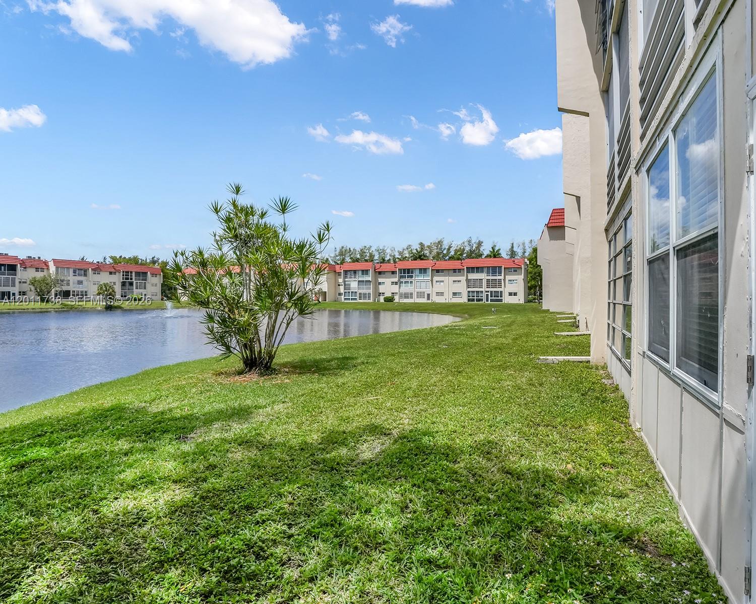 SUNRISE LAKES 3 CONDO - Residential