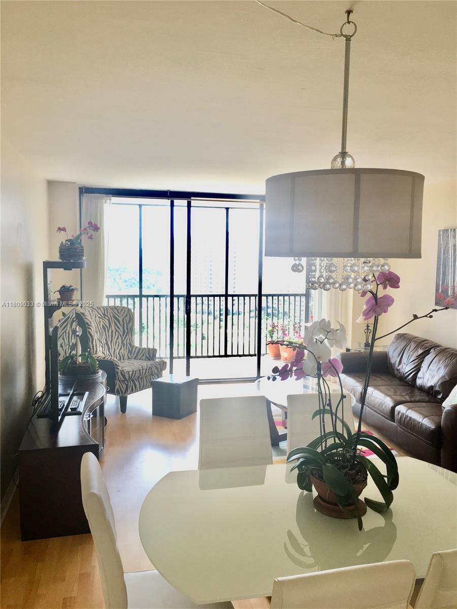 CORONADO CONDO- TOWER II - Residential