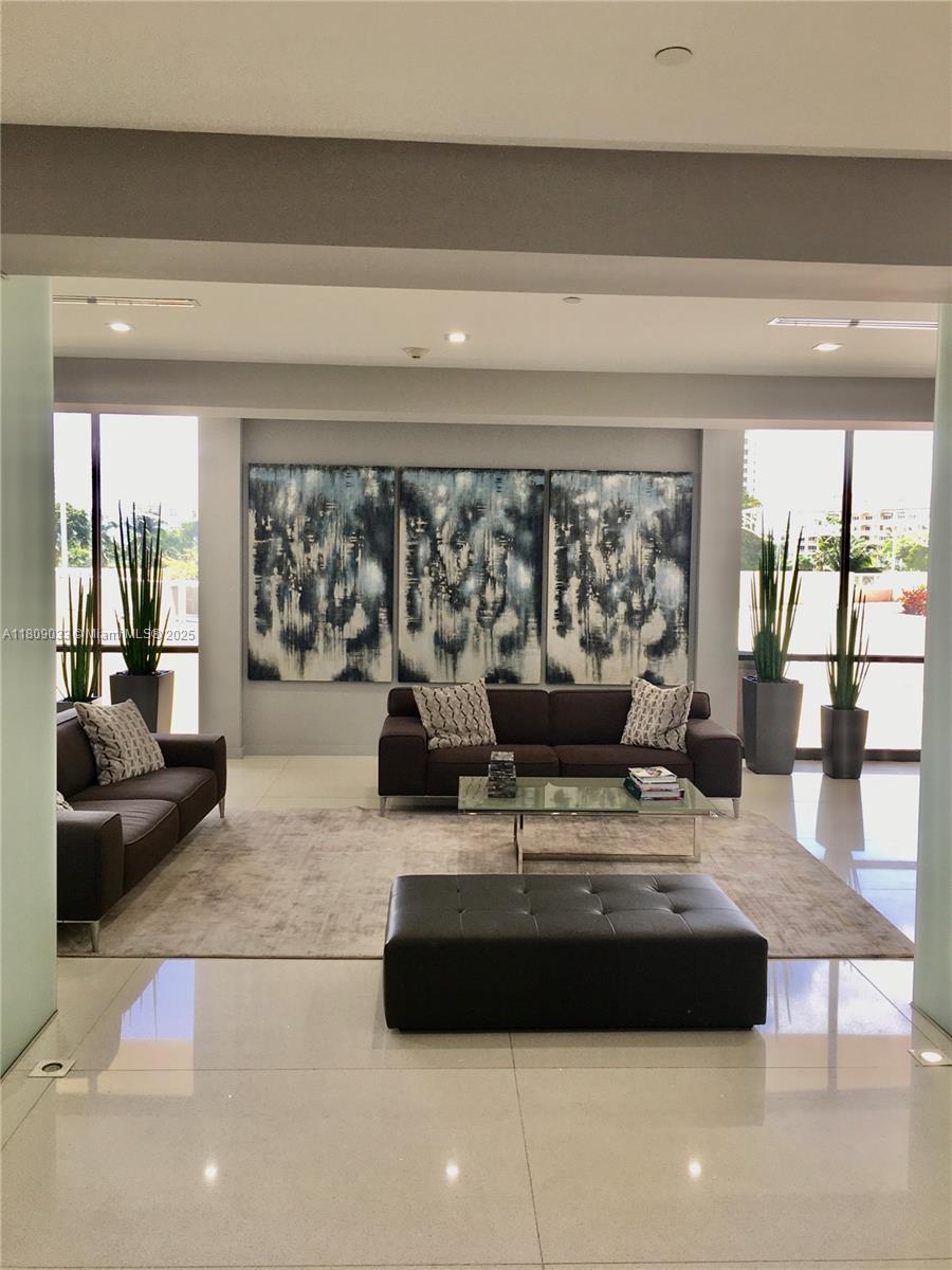 CORONADO CONDO- TOWER II - Residential