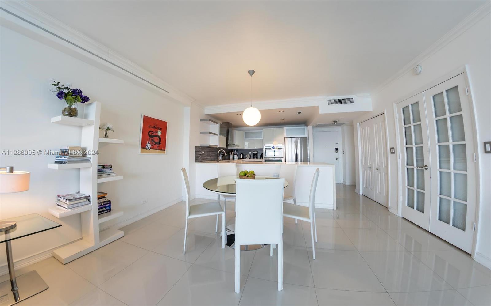 5601 Collins Ave 1206