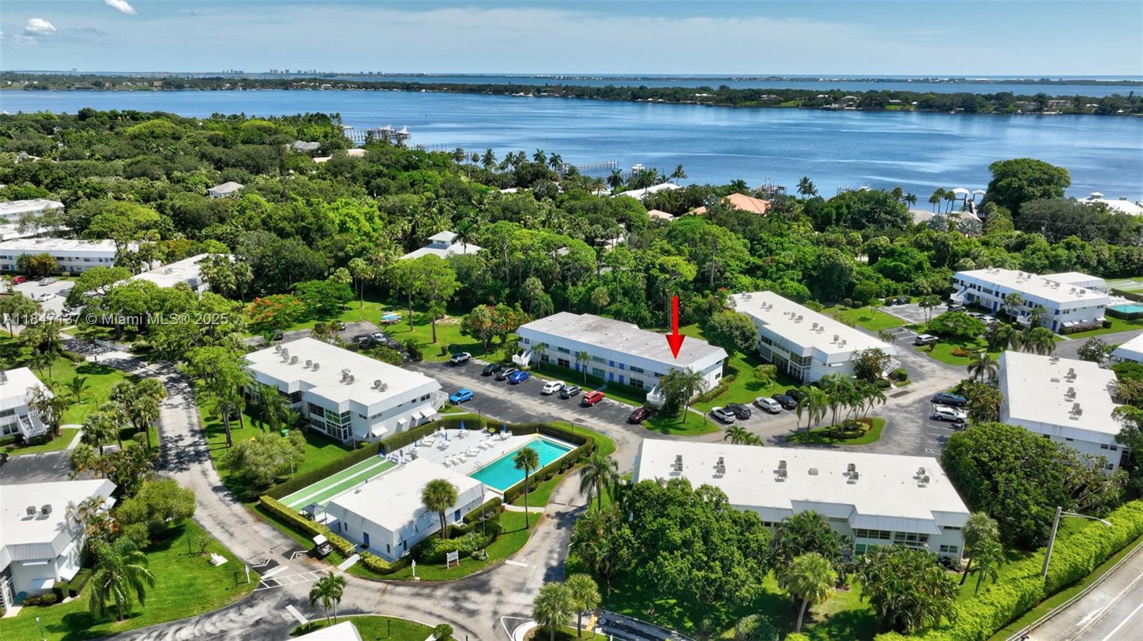 CEDAR POINTE CONDO - Residential