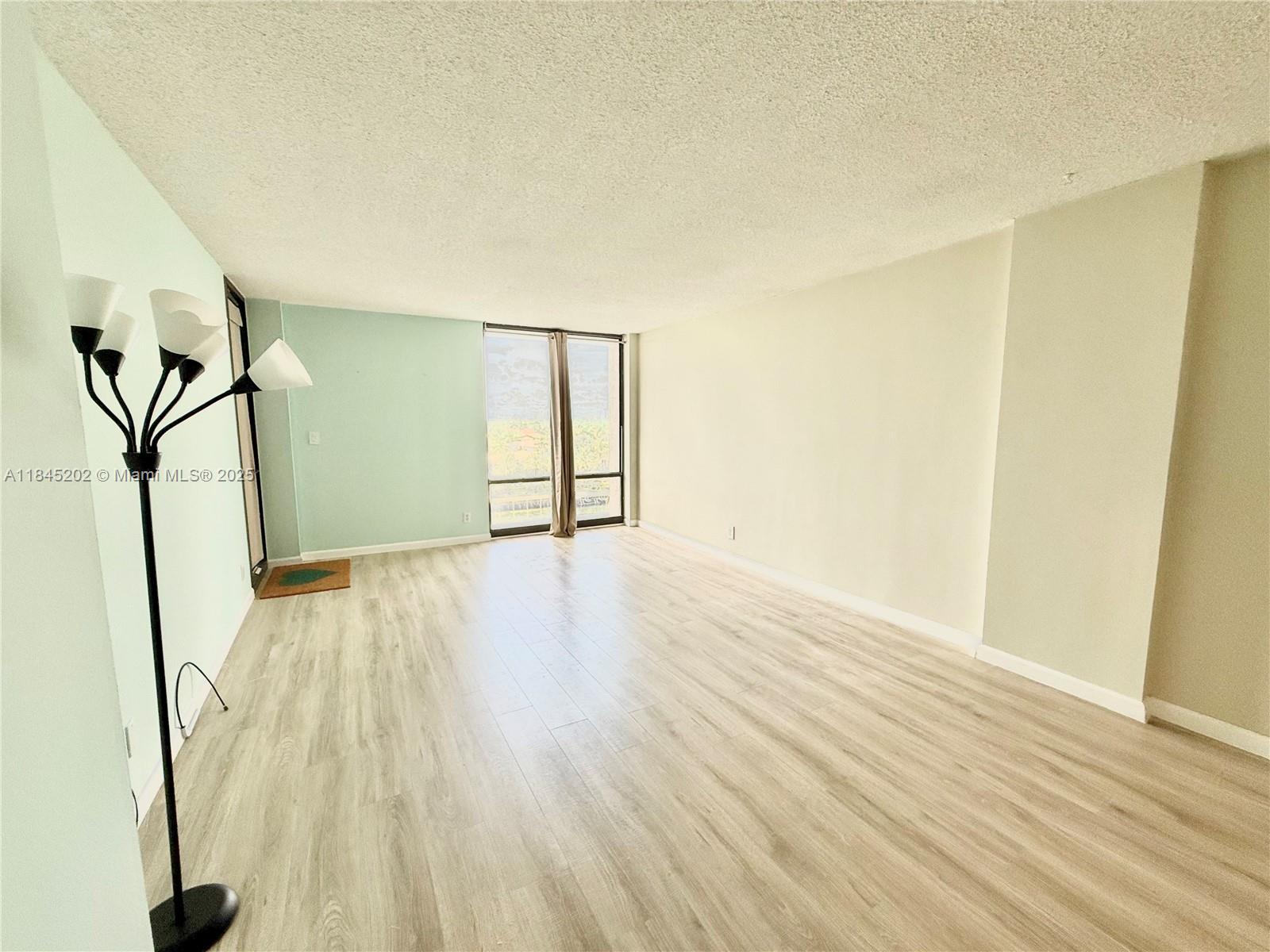 ALLINGTON TOWERS CONDO - Residential