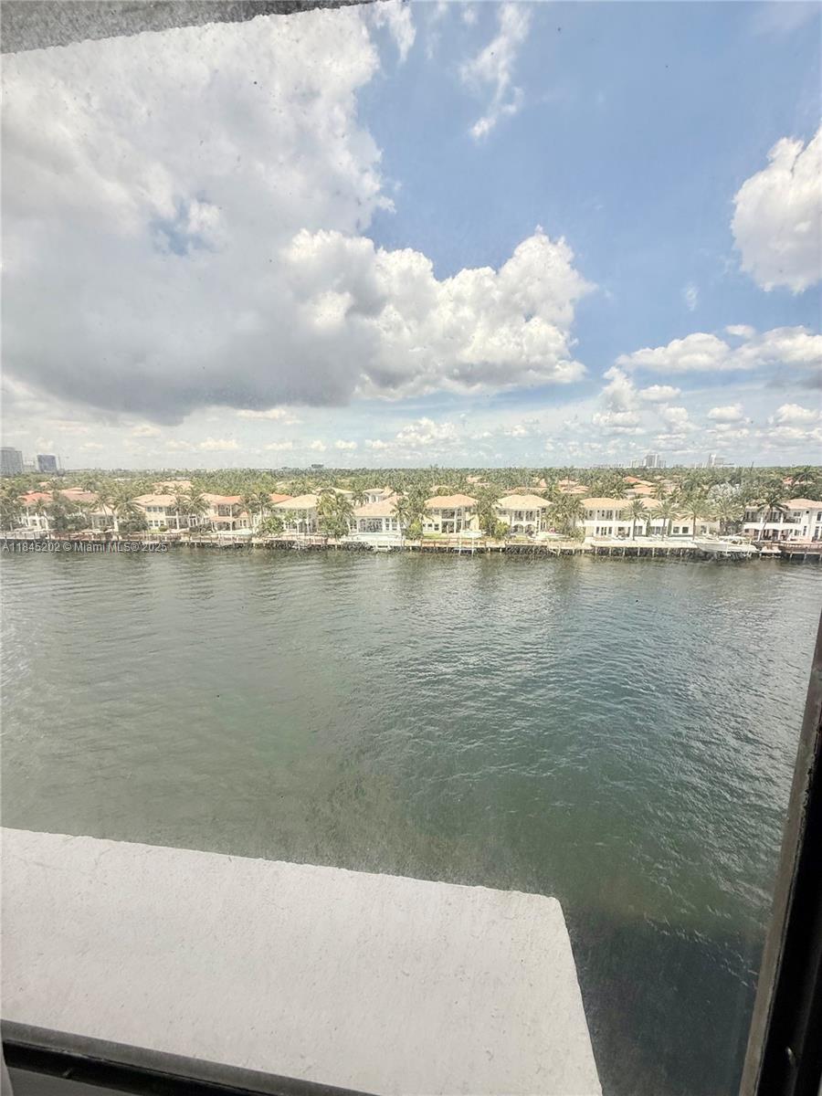 ALLINGTON TOWERS CONDO - Residential