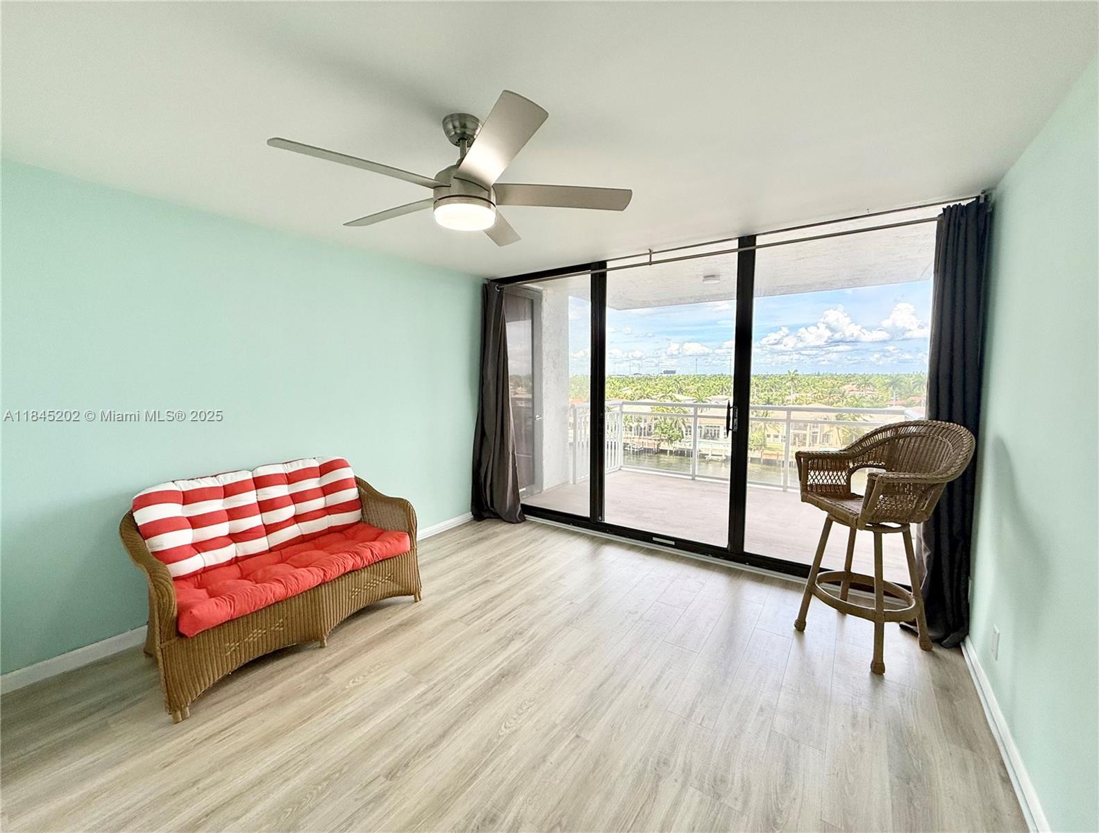 ALLINGTON TOWERS CONDO - Residential