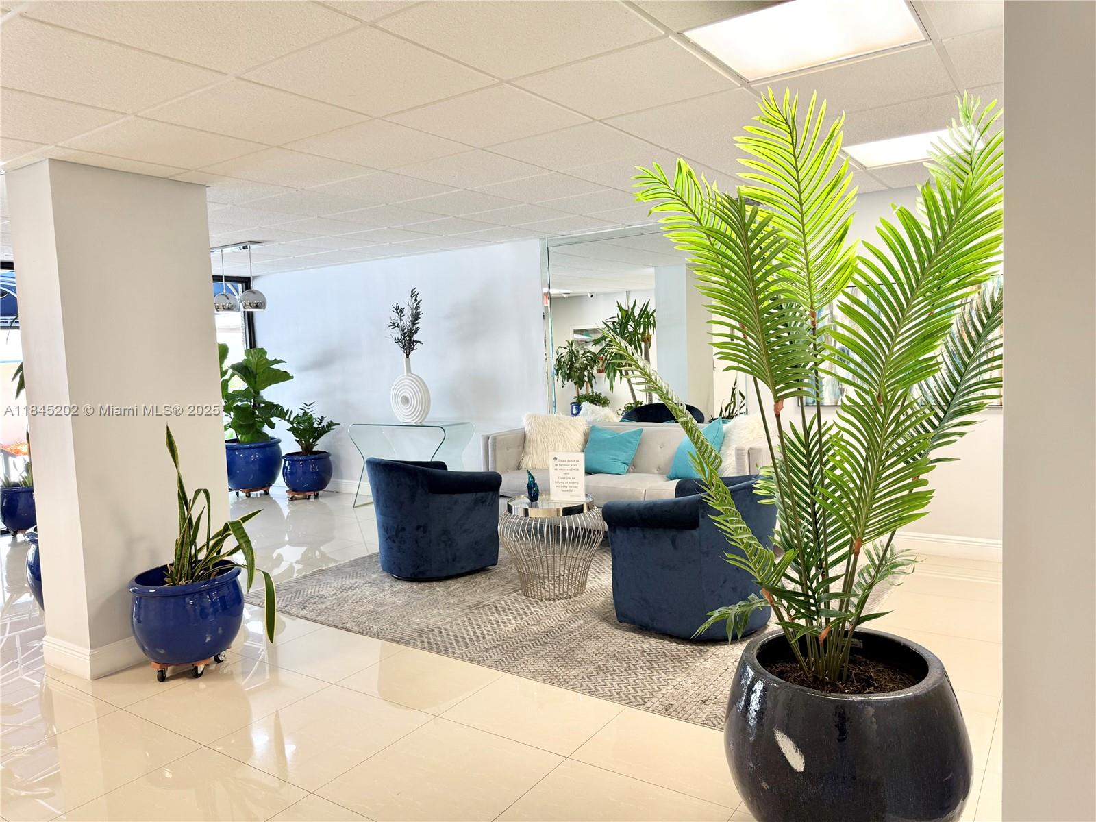 ALLINGTON TOWERS CONDO - Residential