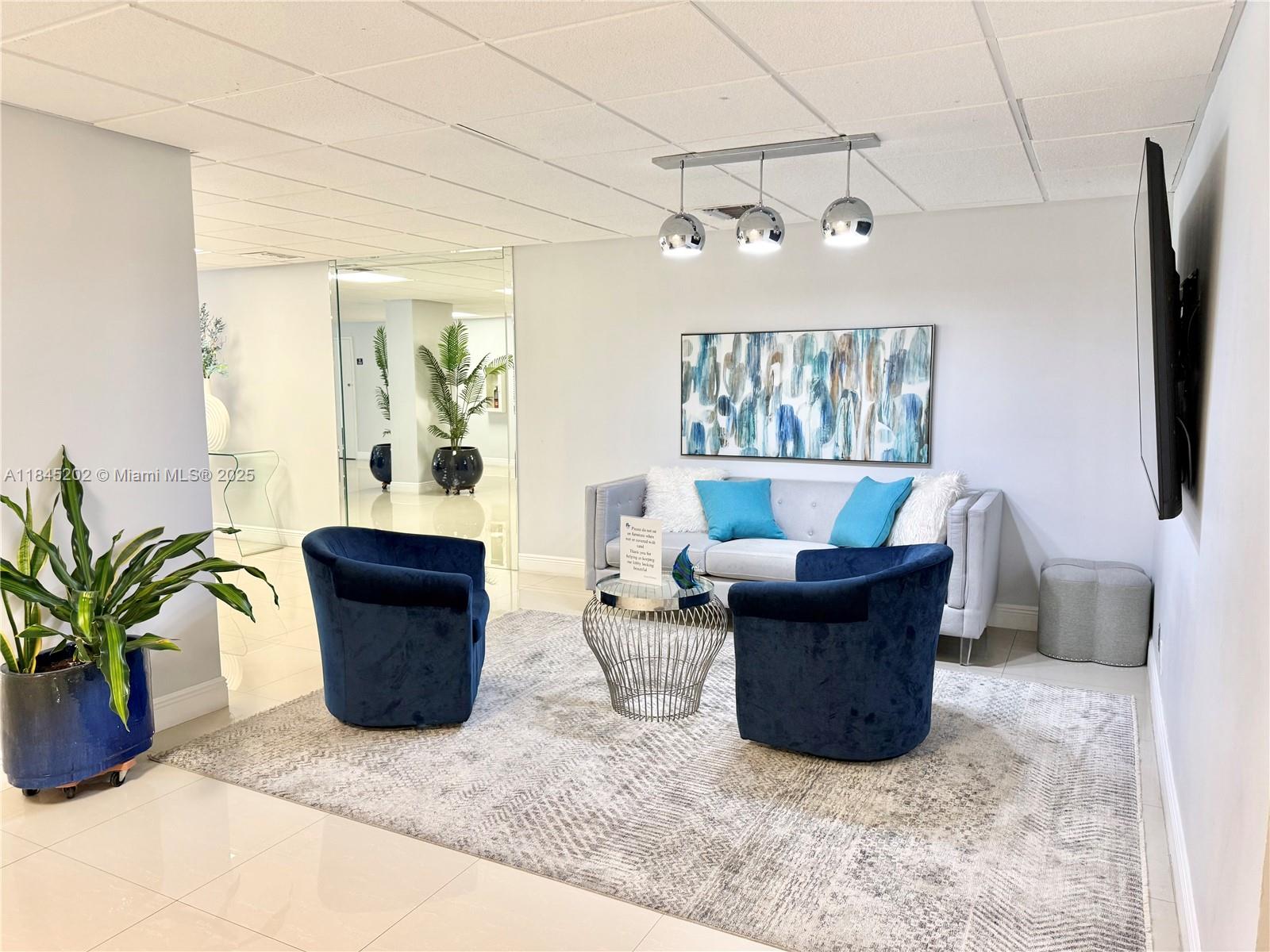 ALLINGTON TOWERS CONDO - Residential