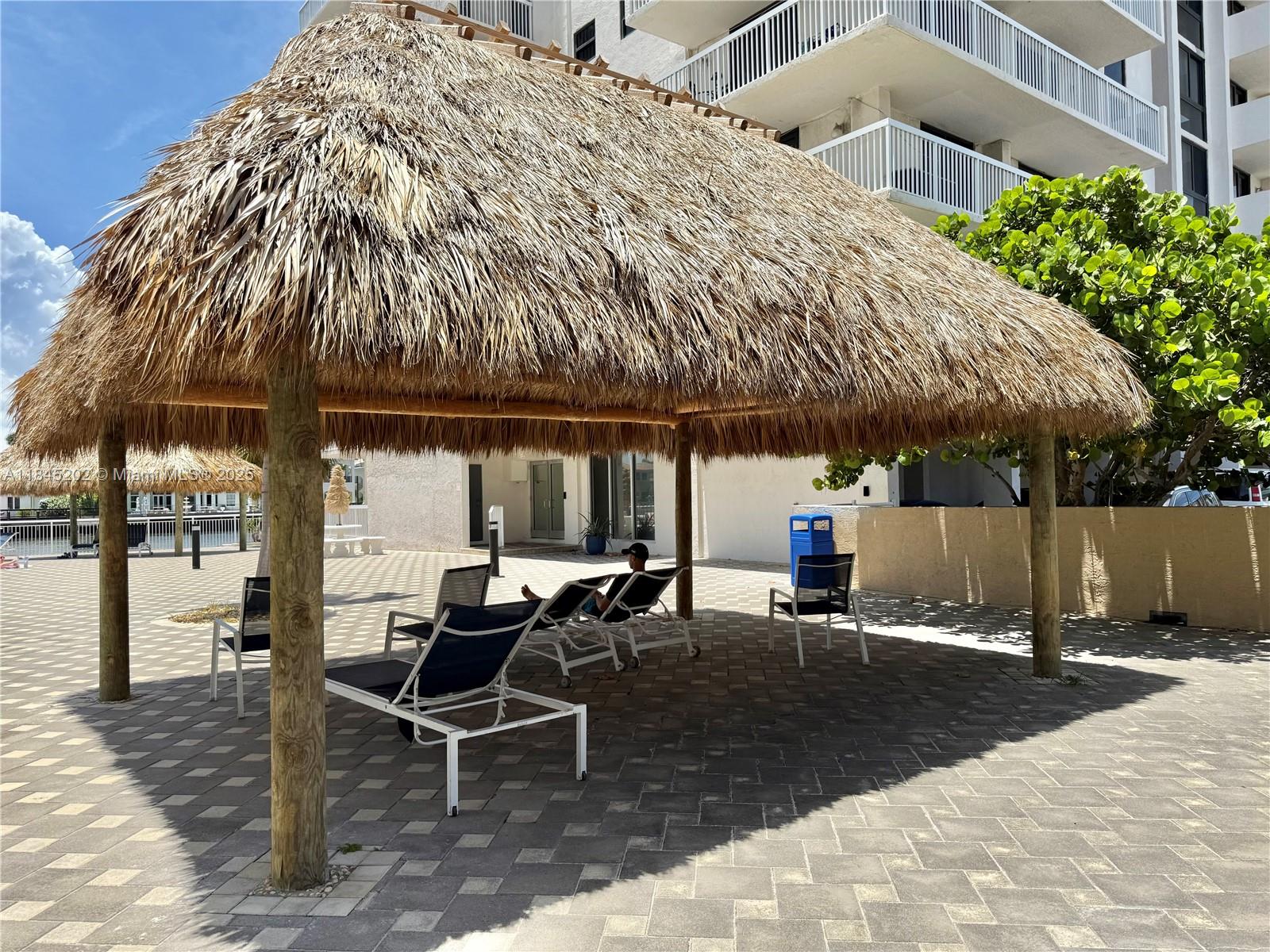 ALLINGTON TOWERS CONDO - Residential