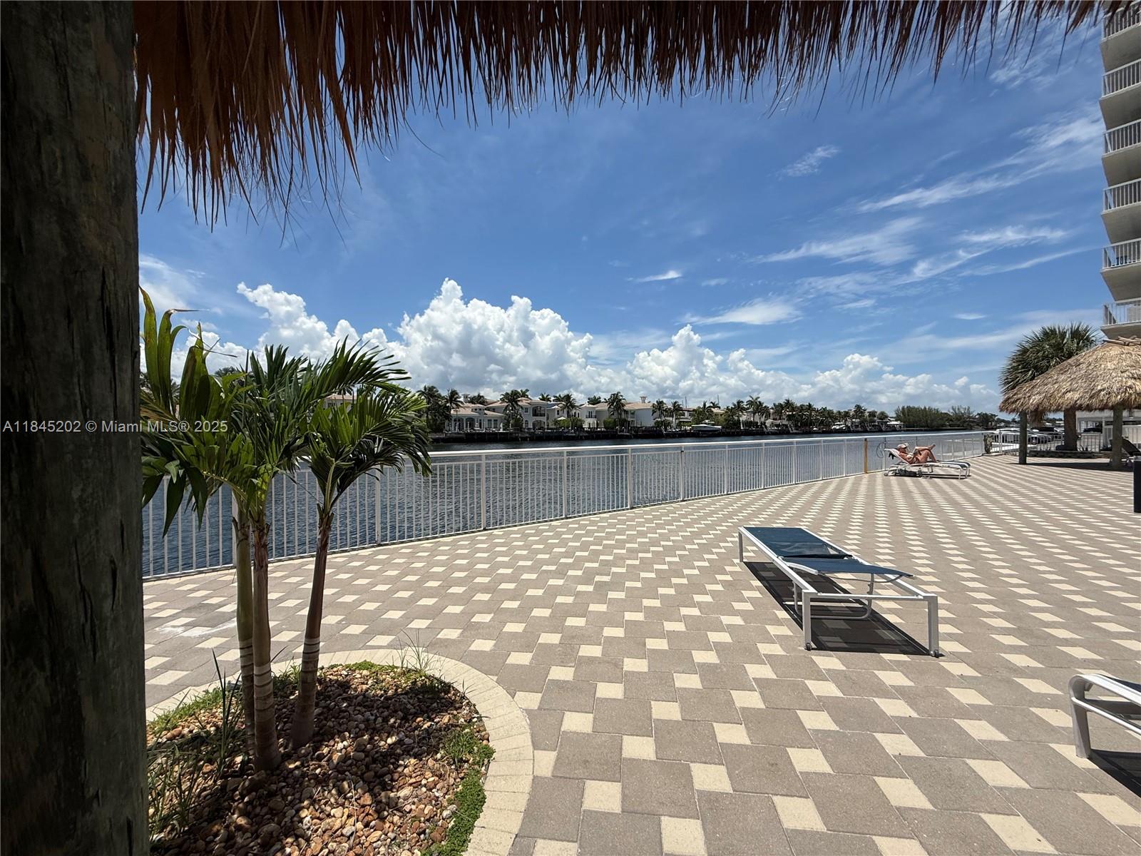 ALLINGTON TOWERS CONDO - Residential