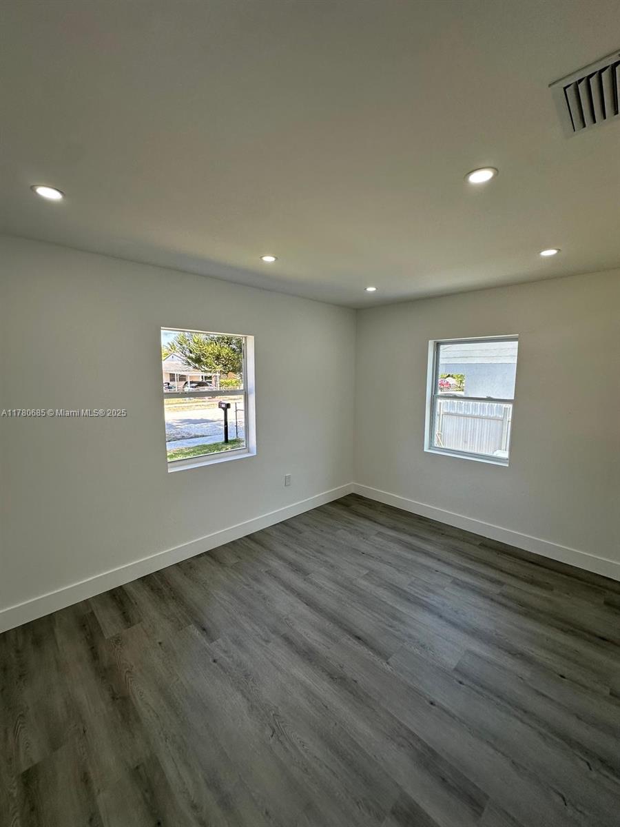 STEPHEN MANOR - Residential