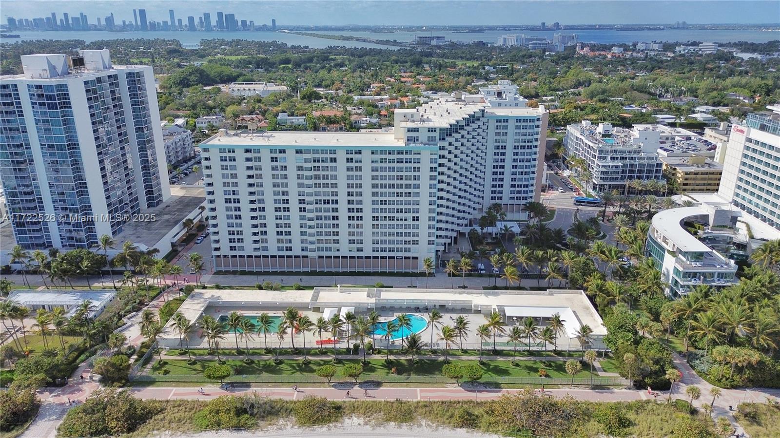 2899 Collins Ave PH F