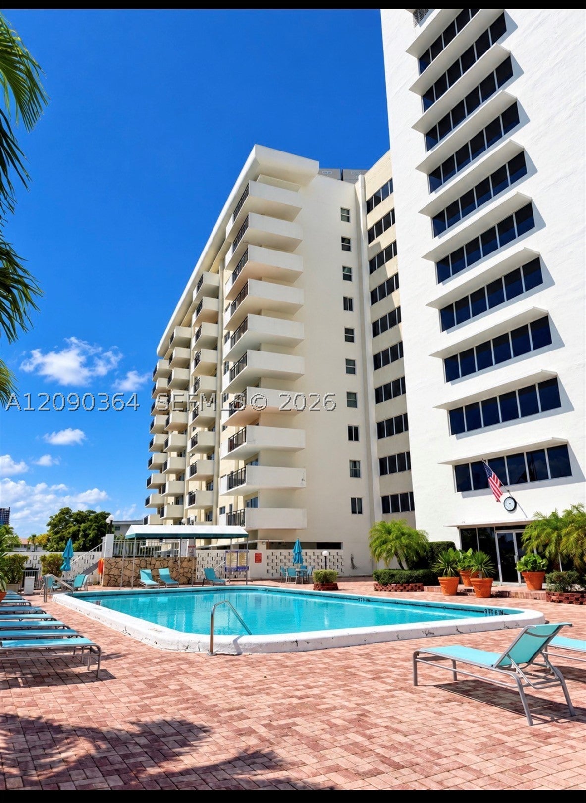 401 Golden Isles Dr 1015
