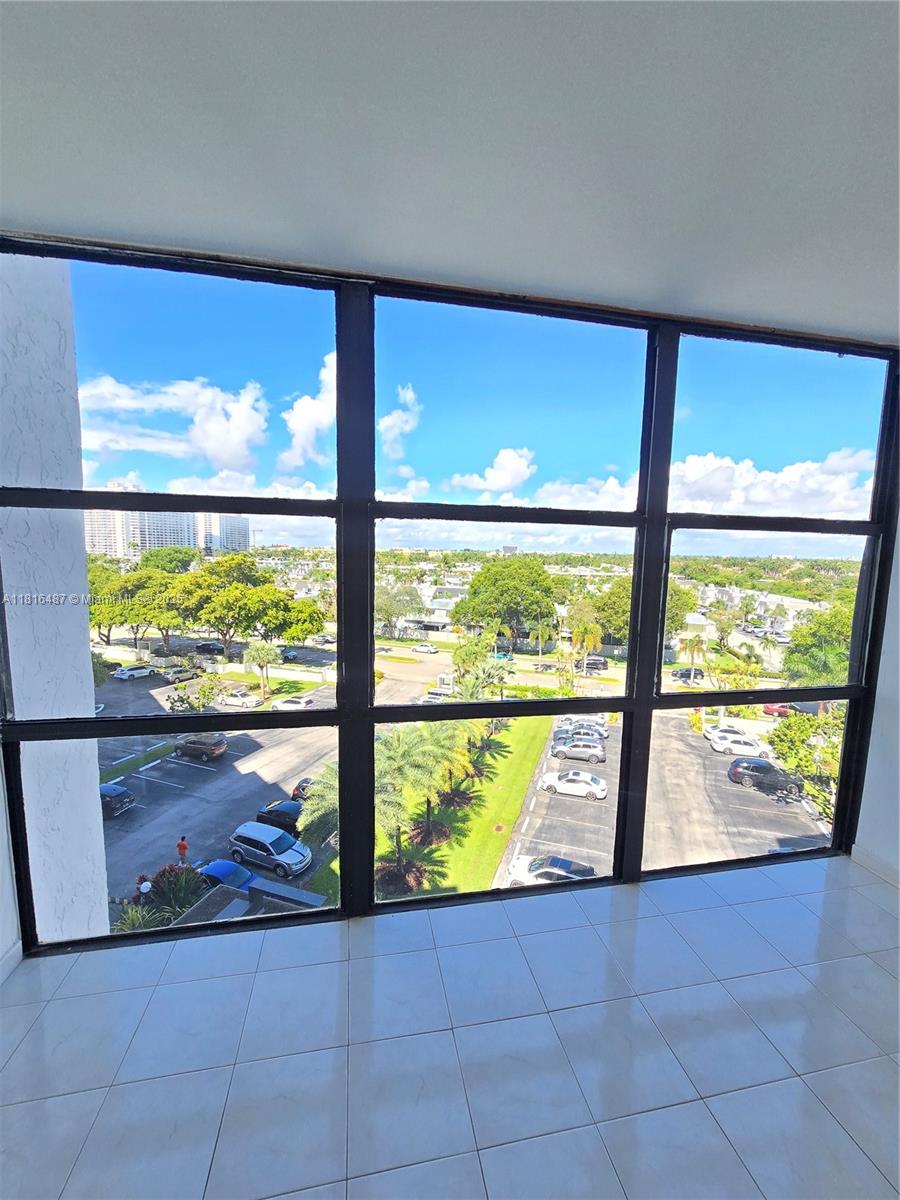 OCEANVIEW PARK CONDO - Residential Lease