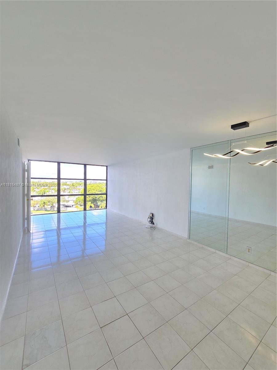 OCEANVIEW PARK CONDO - Residential Lease