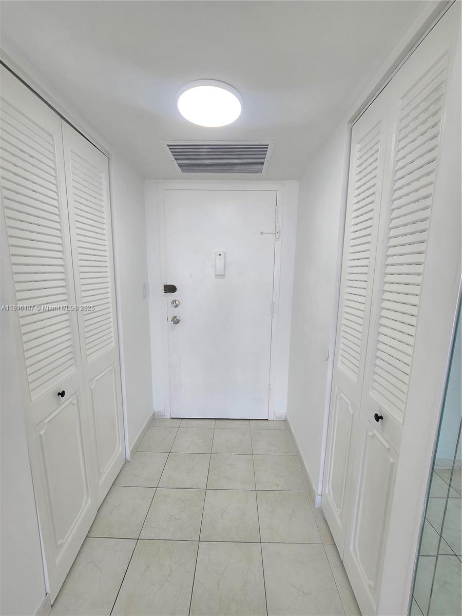 OCEANVIEW PARK CONDO - Residential Lease