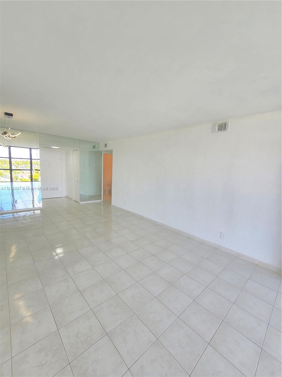 OCEANVIEW PARK CONDO - Residential Lease