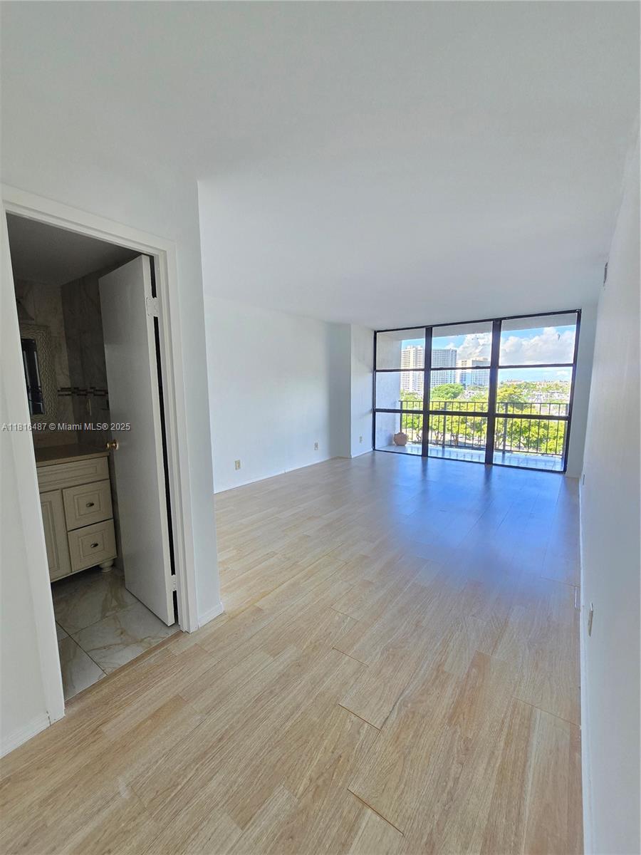 OCEANVIEW PARK CONDO - Residential Lease